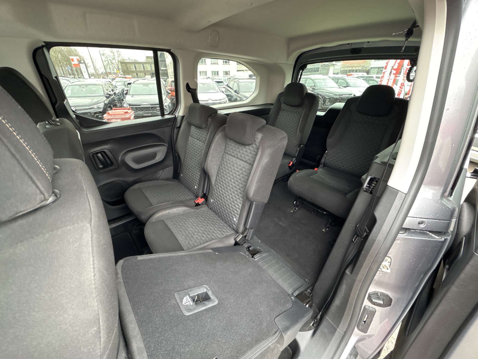 PEUGEOT Rifter Long 1.5 BlueHDi 7 Plätzer GT EAT-Automat-image-6