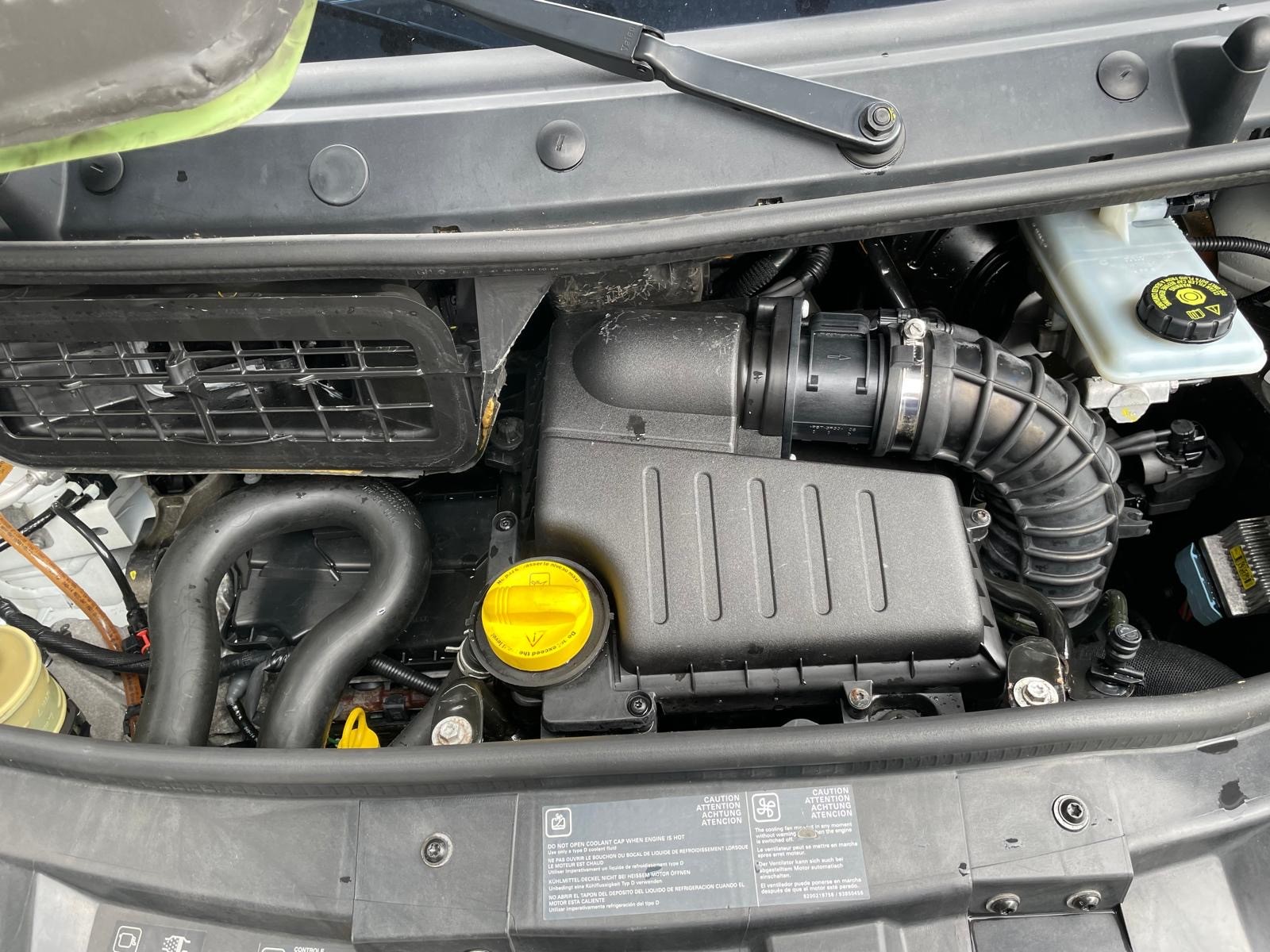 RENAULT Trafic 2.0 dCi 115 2.9t L1H1-image-11