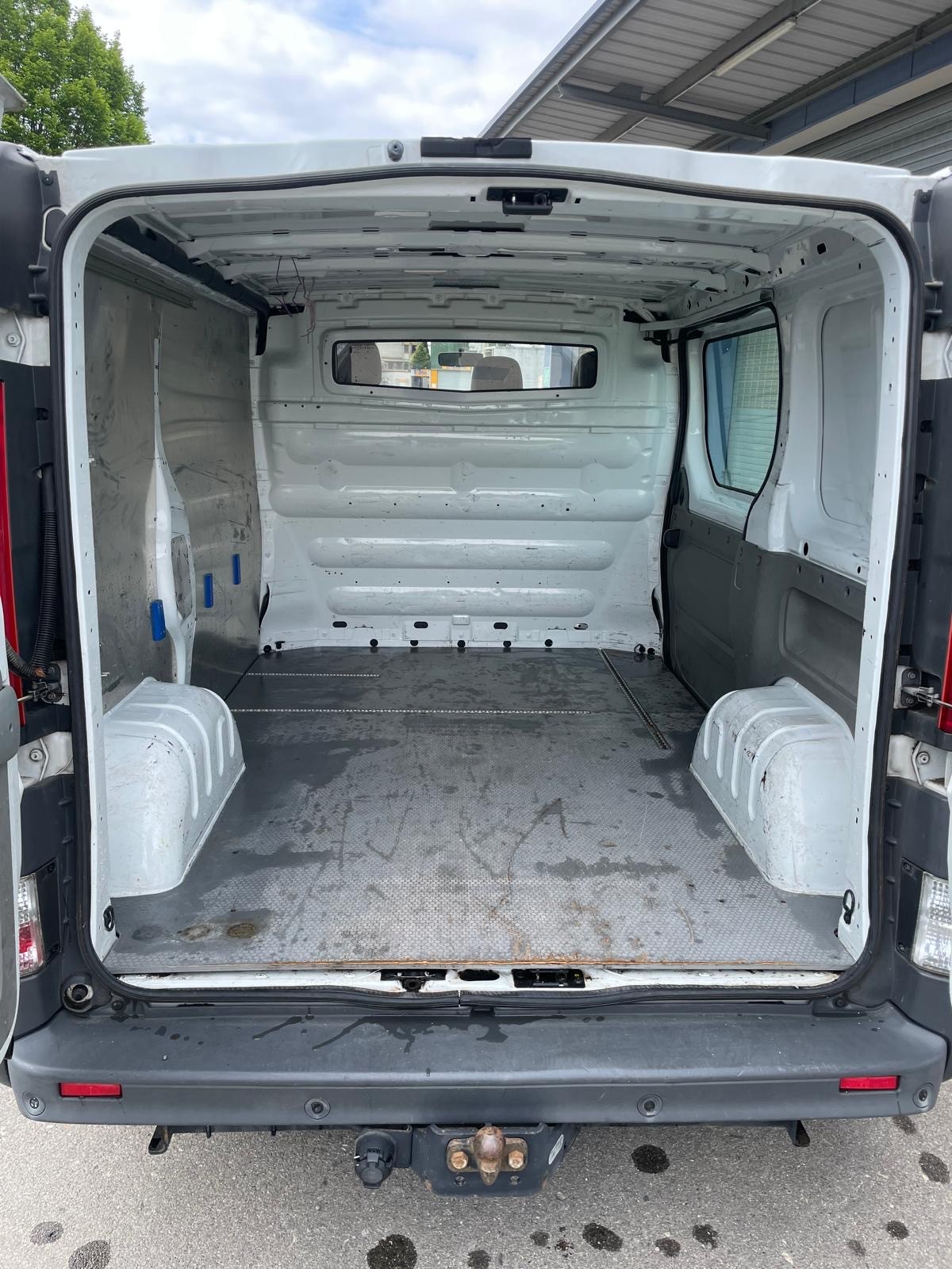 RENAULT Trafic 2.0 dCi 115 2.9t L1H1-image-4