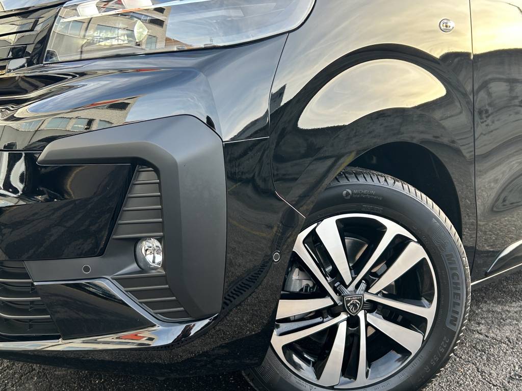 PEUGEOT Traveller 2.0 BlueHDi Business Standard EAT8-image-12