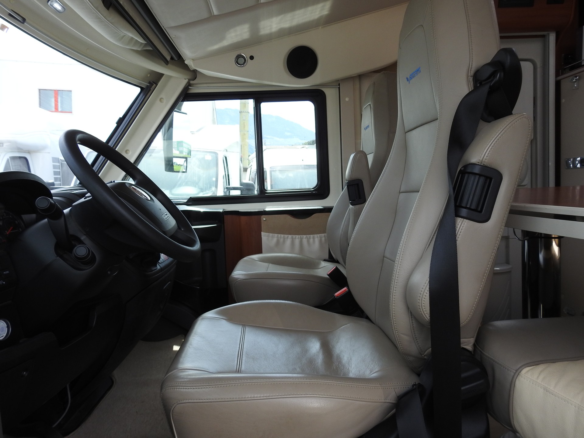 FIAT Mobilvetta K-Yacht 85-image-9