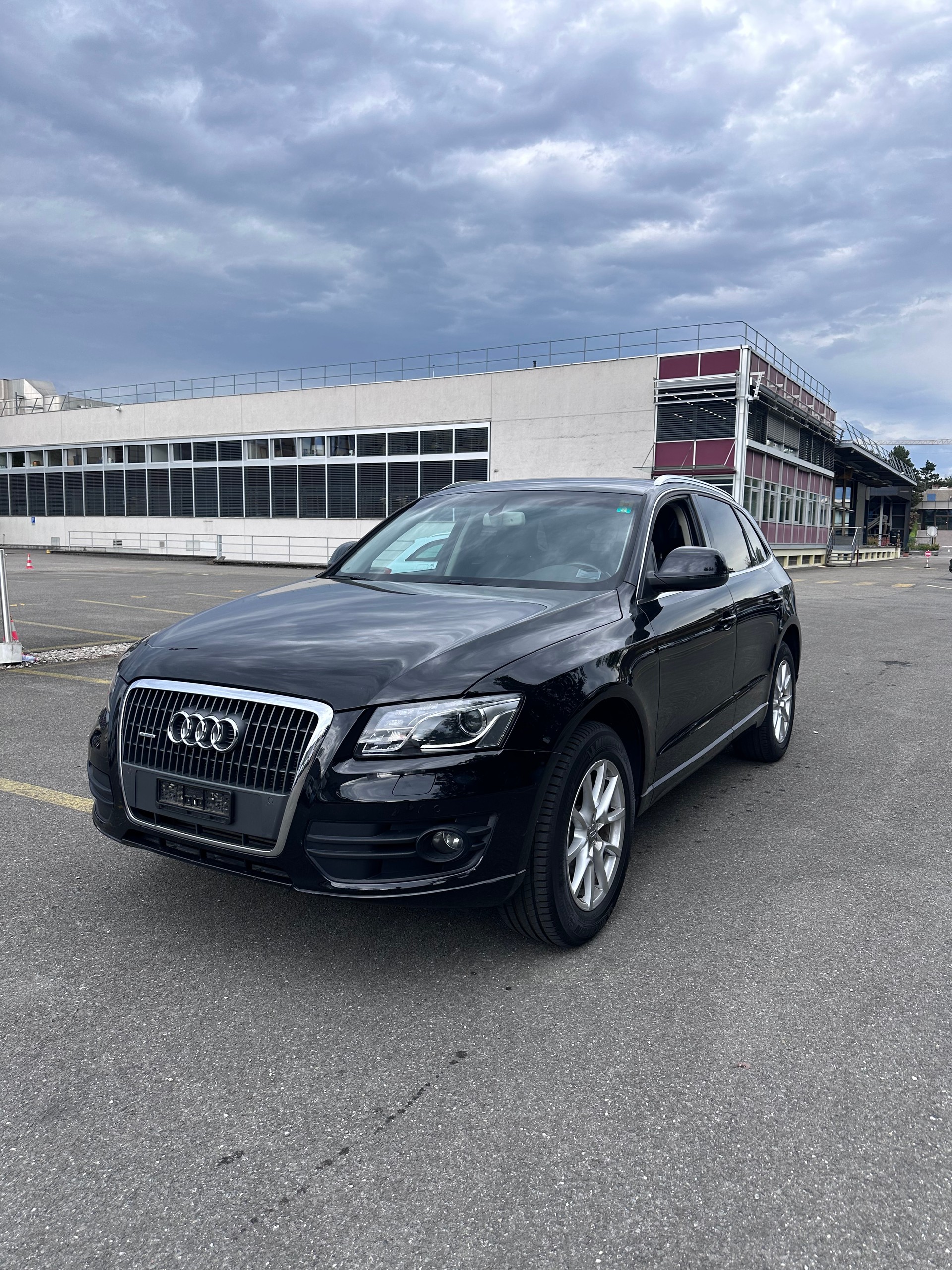 AUDI Q5 2.0 TFSI quattro S-tronic-image-0