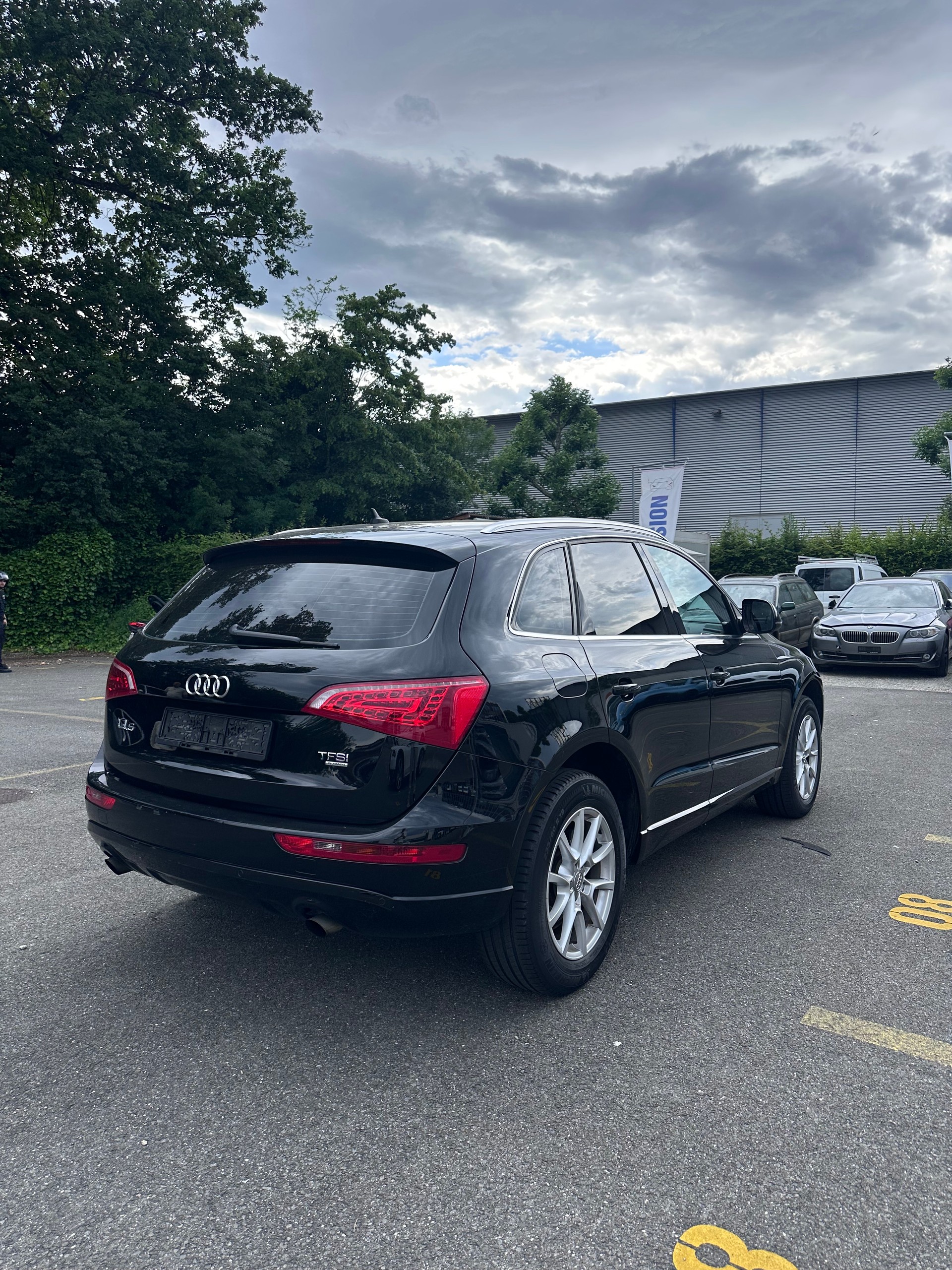 AUDI Q5 2.0 TFSI quattro S-tronic-image-3