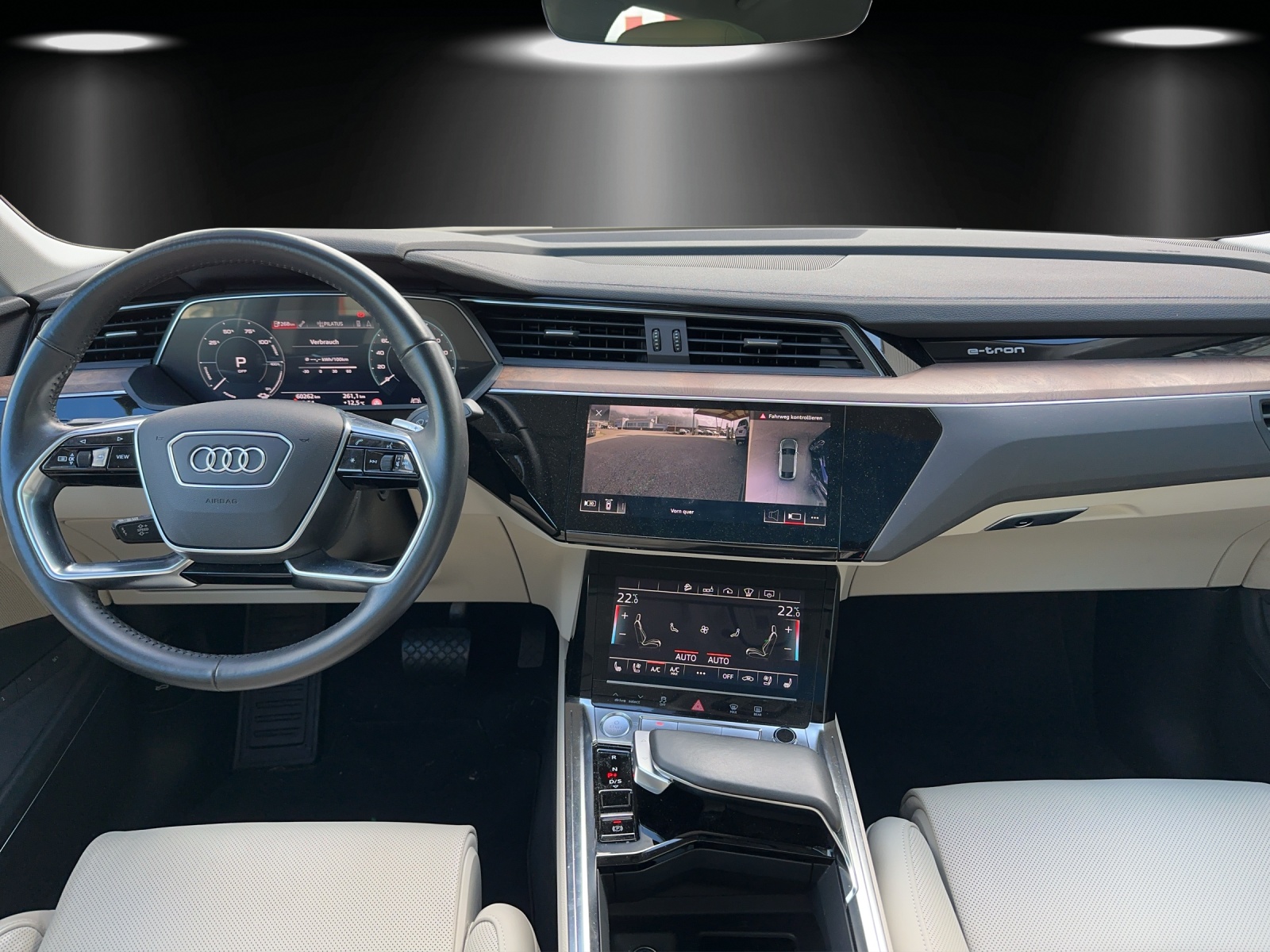 AUDI e-tron 55 Sportback S Line quattro-image-11