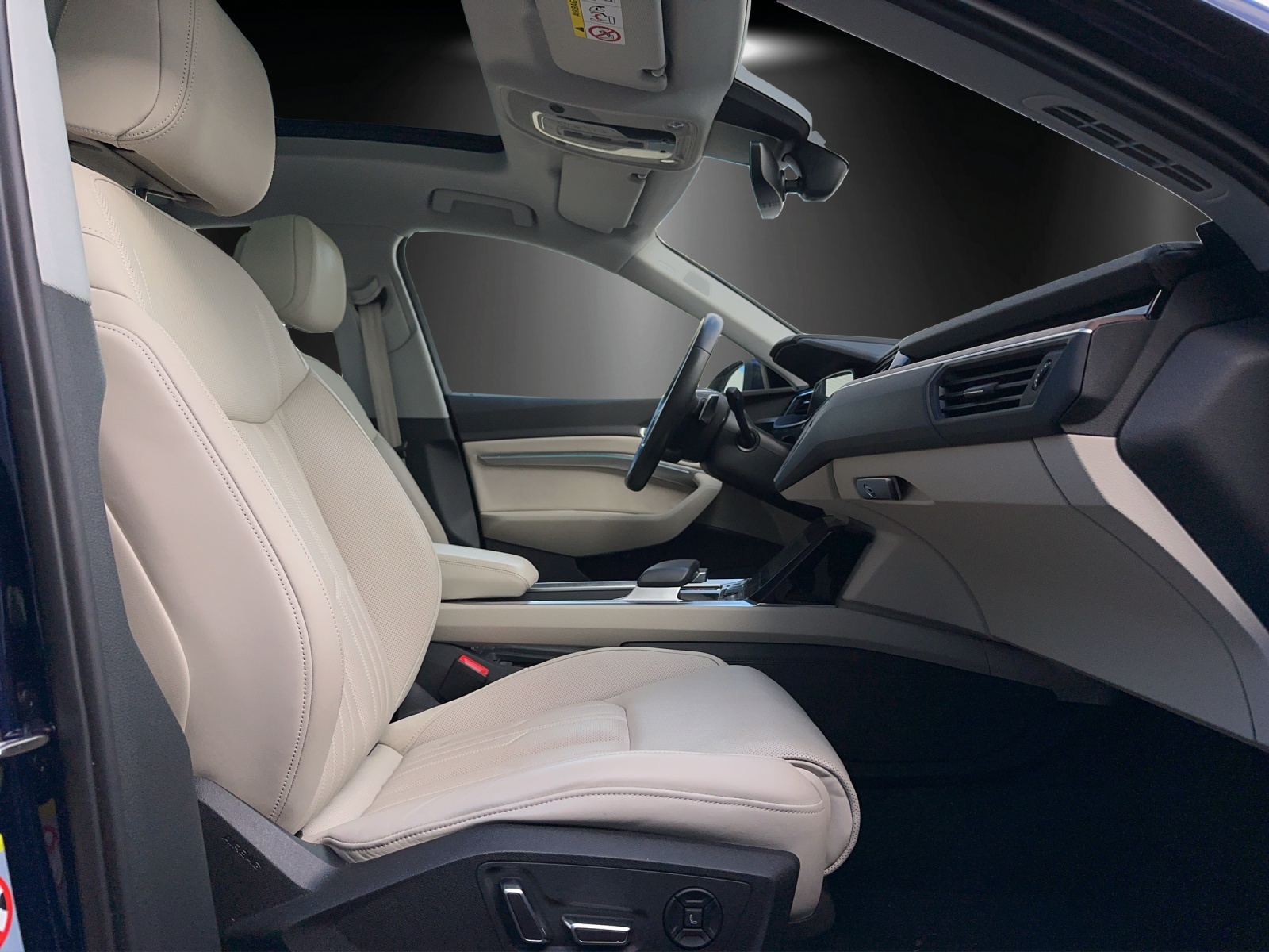 AUDI e-tron 55 Sportback S Line quattro-image-9