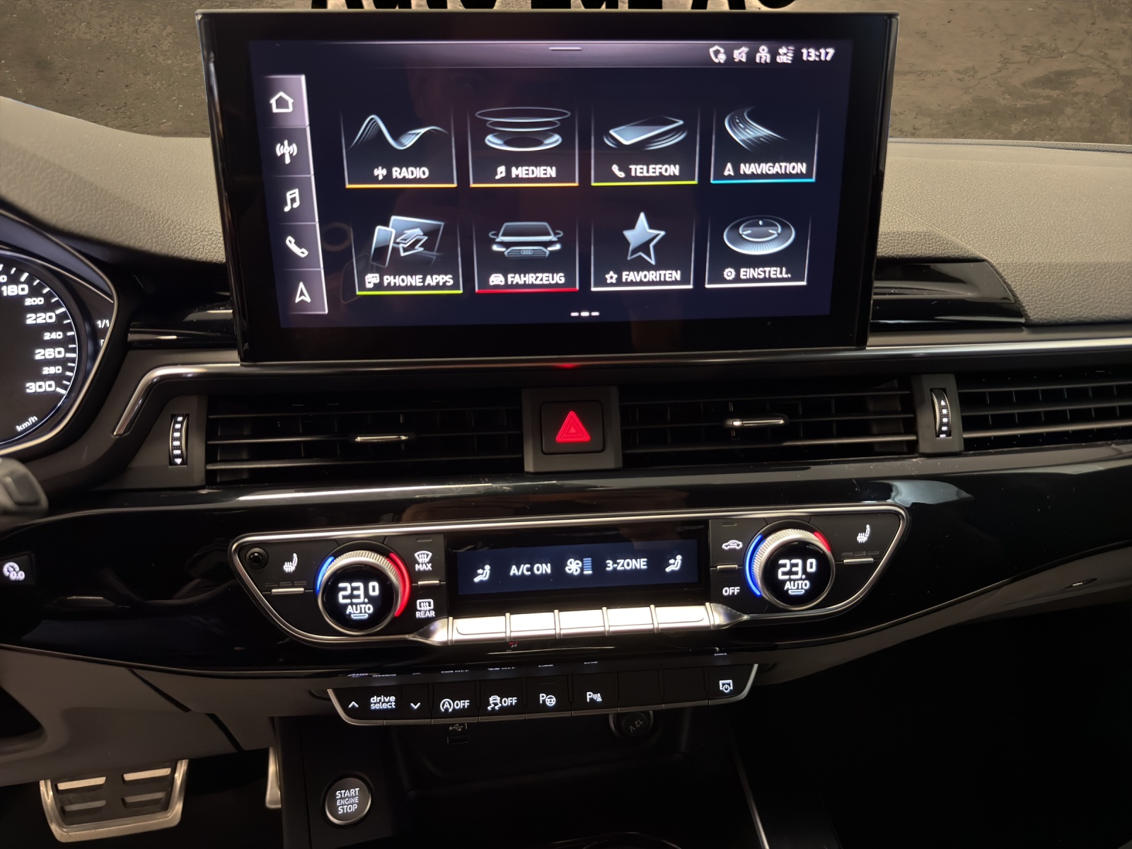 AUDI A4 Avant 40 g-tron S line S-tronic-image-8