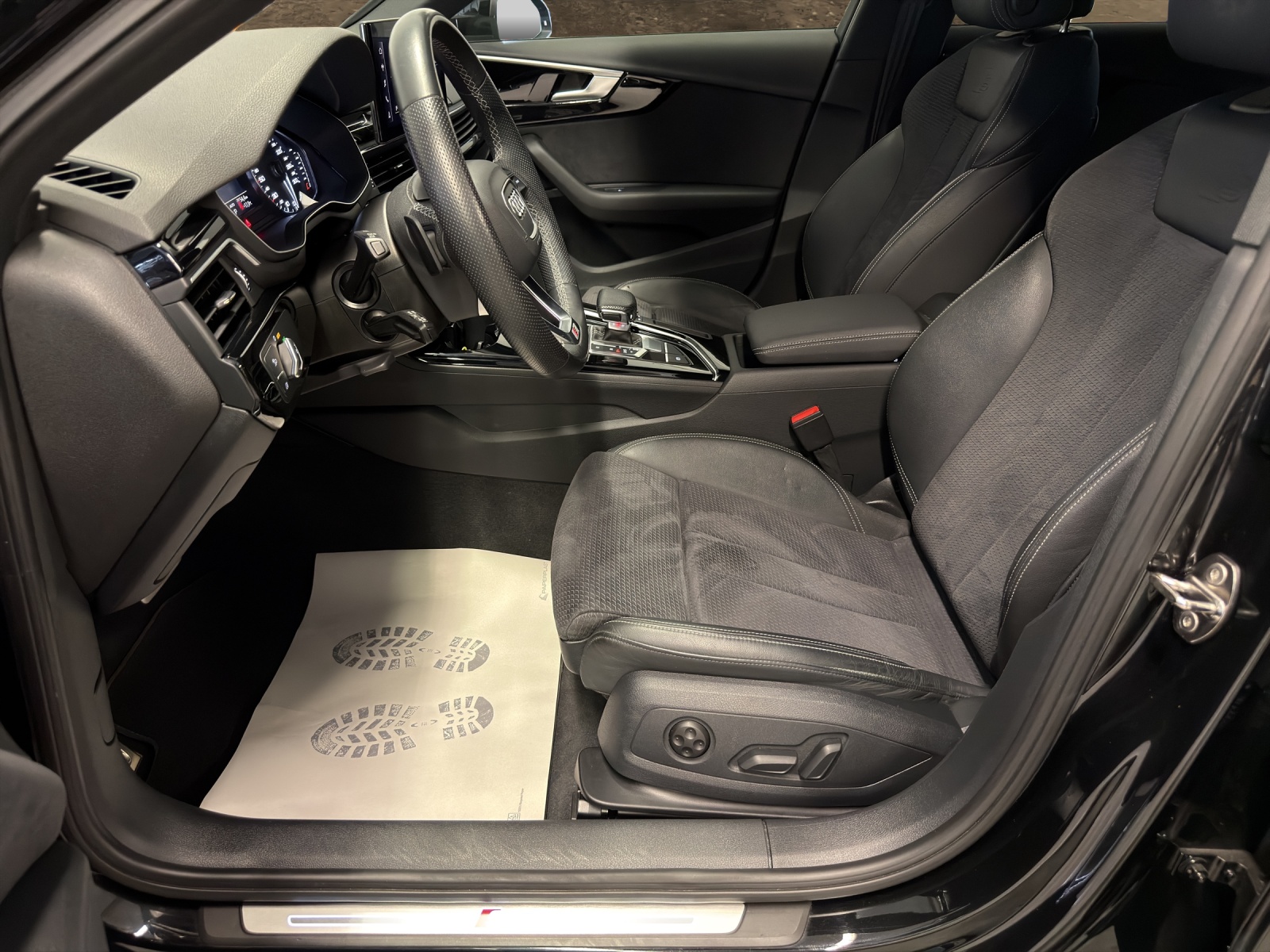 AUDI A4 Avant 40 g-tron S line S-tronic-image-13