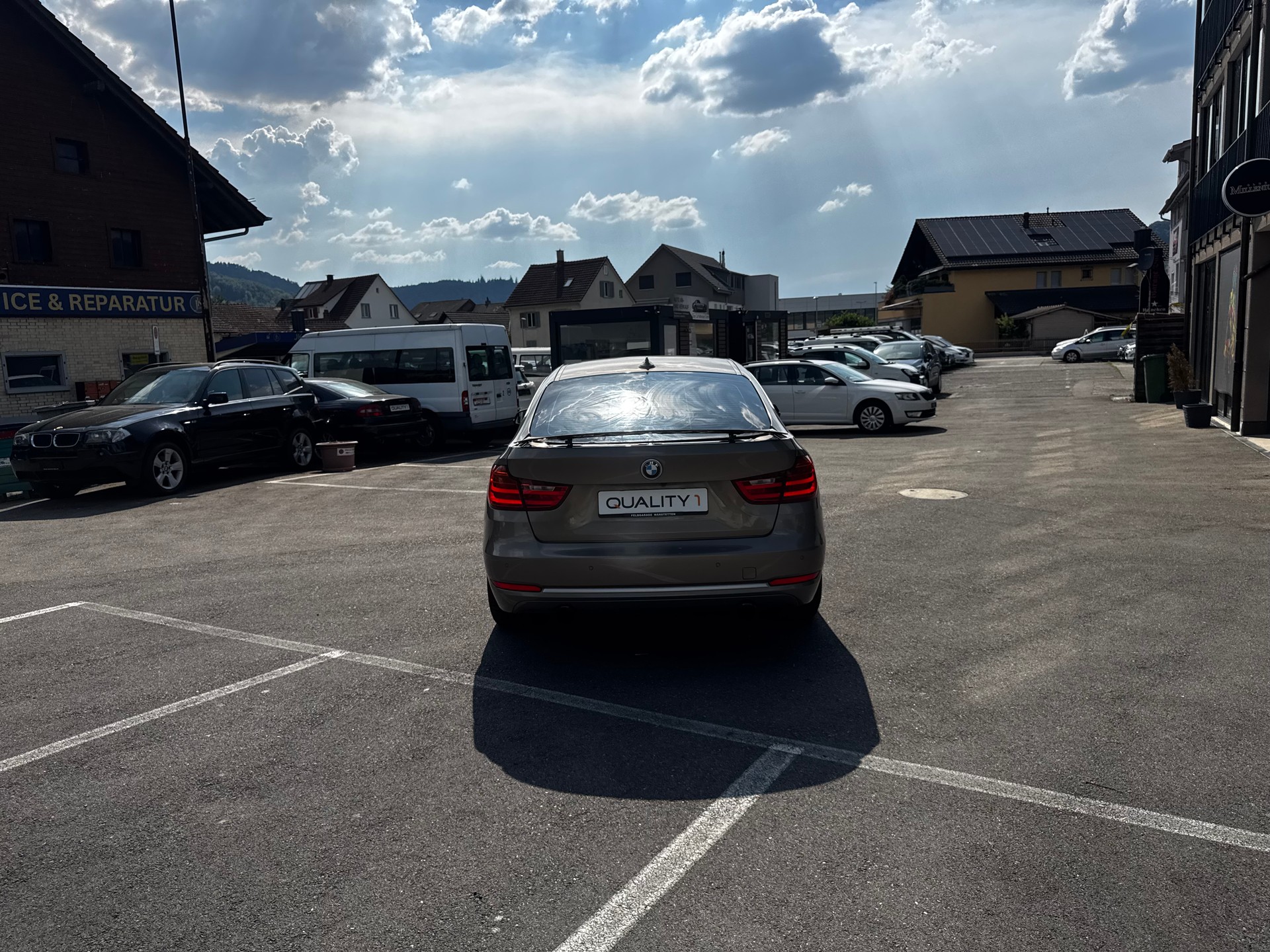 BMW 335i GT Sport Line Steptronic M-SPORT-image-8