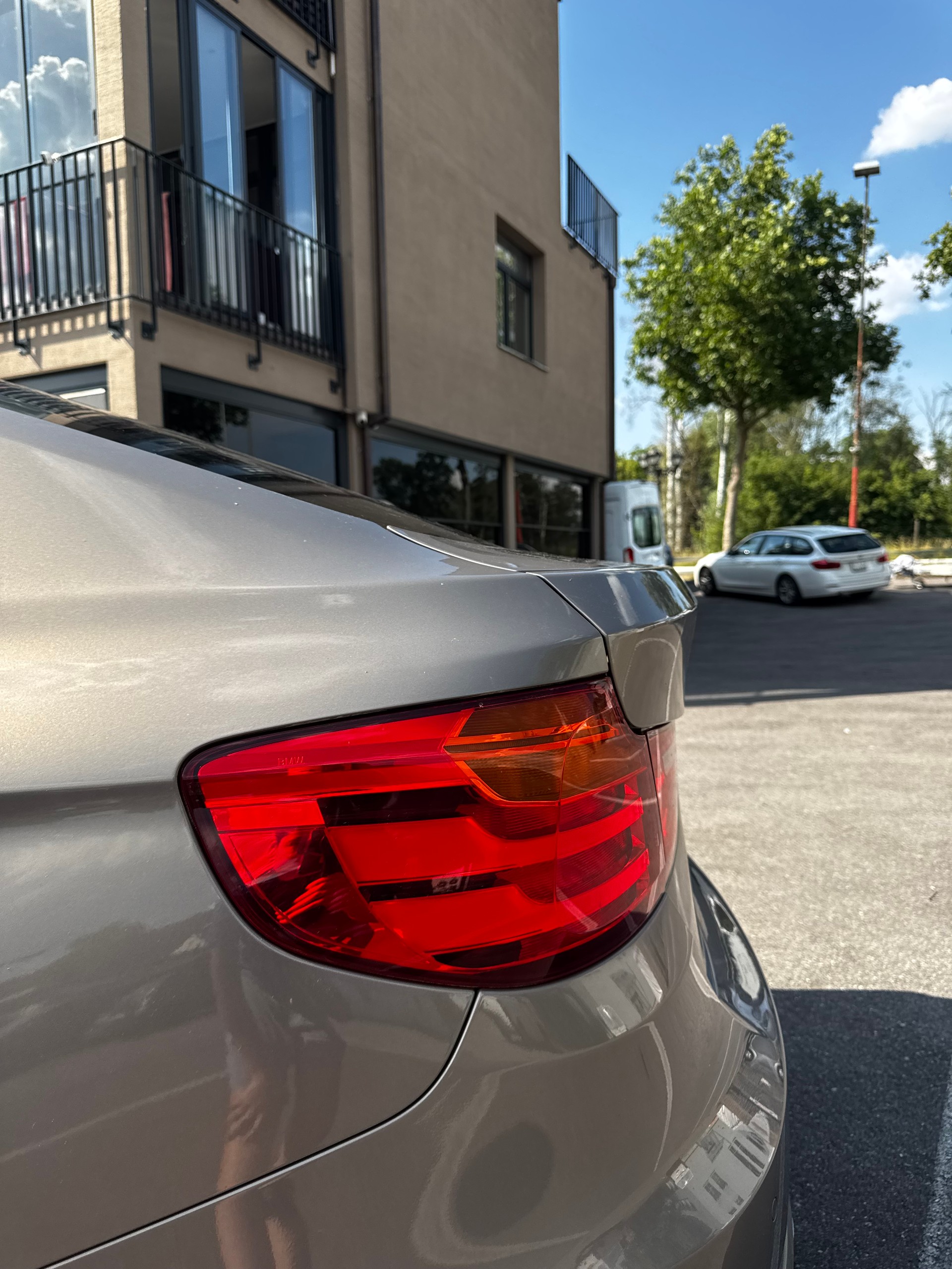 BMW 335i GT Sport Line Steptronic M-SPORT-image-11