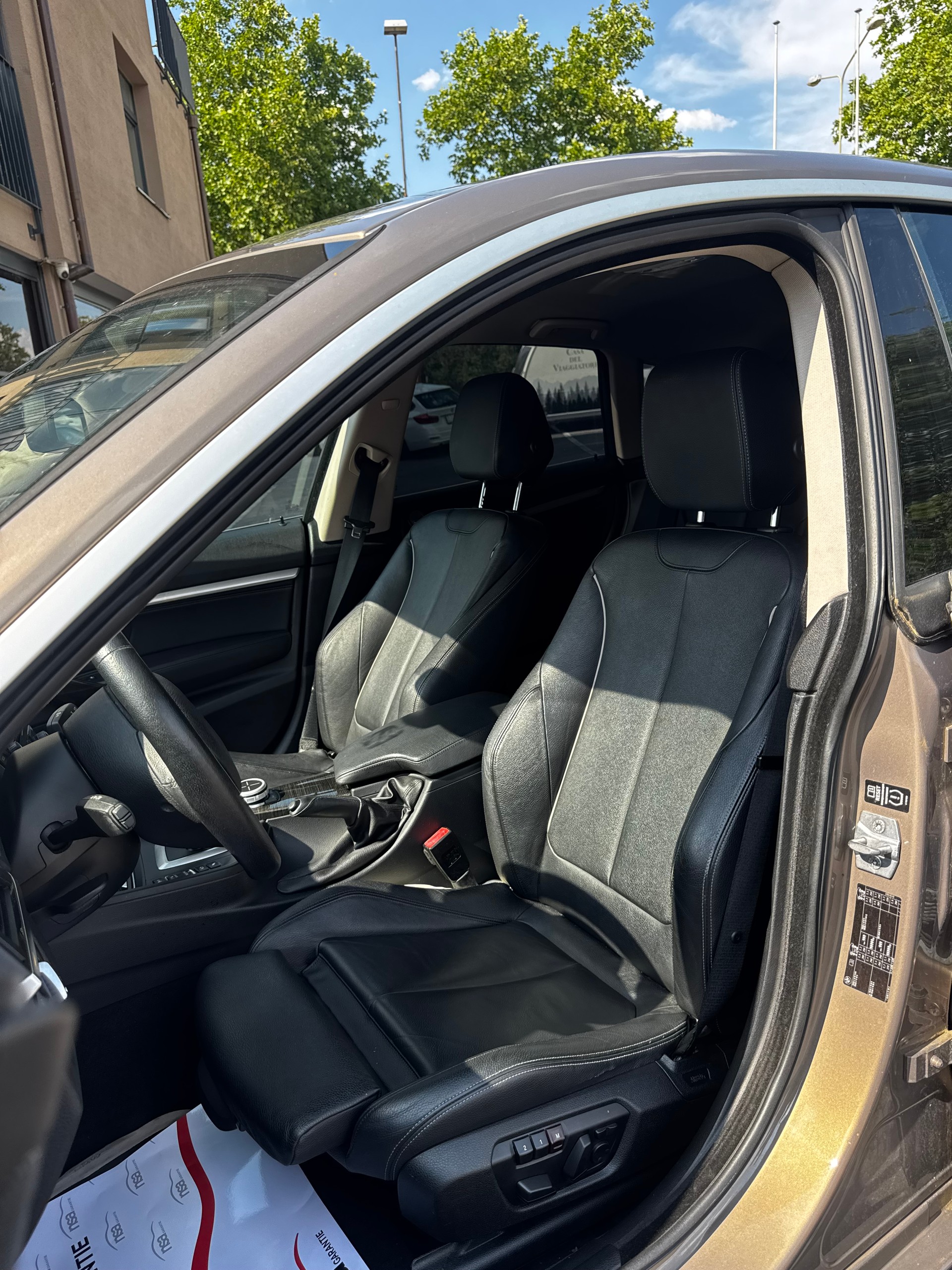 BMW 335i GT Sport Line Steptronic M-SPORT-image-14