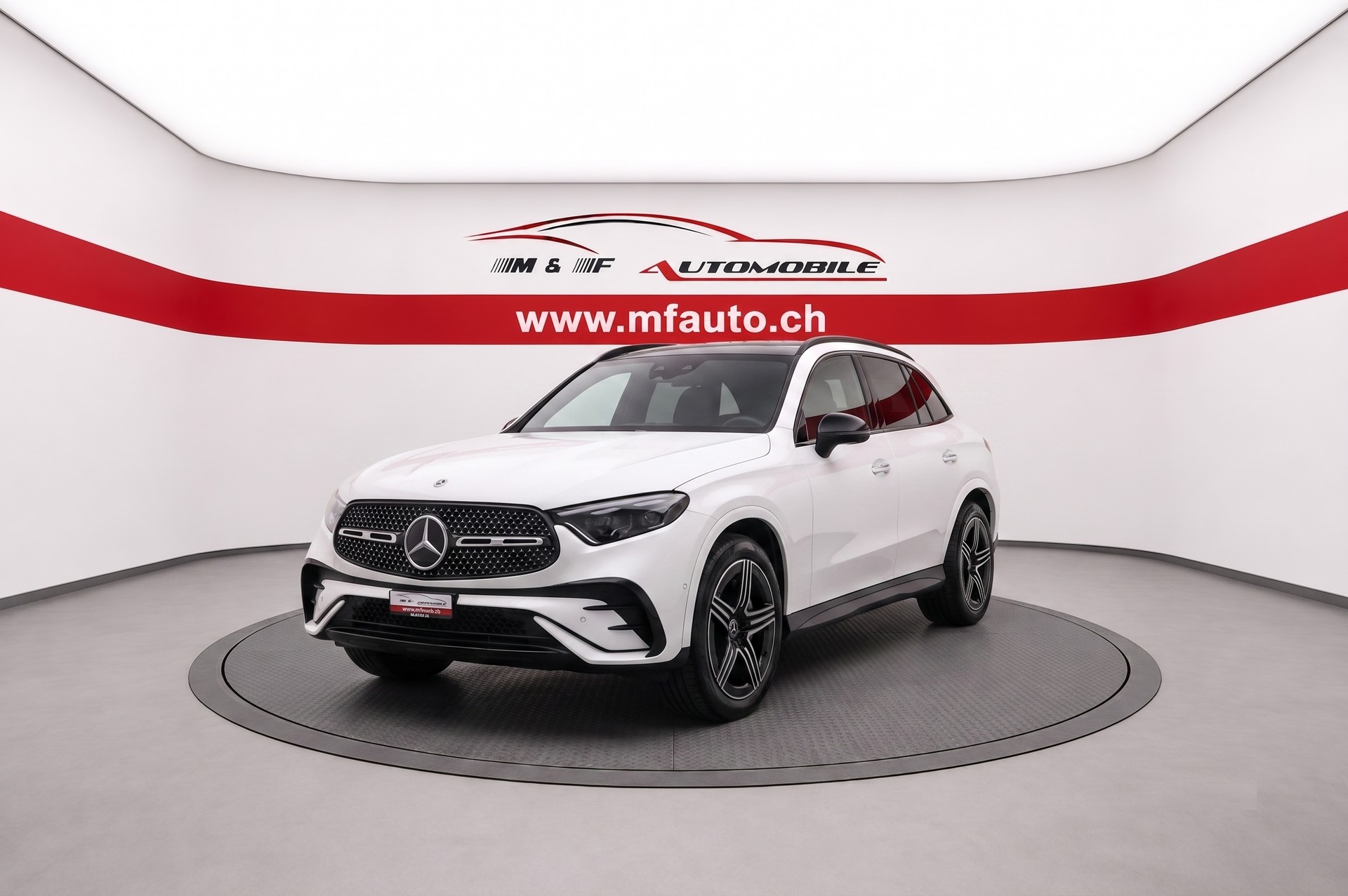 MERCEDES-BENZ GLC 300 AMG Line 4matic CH FAHRZEUG-image-0