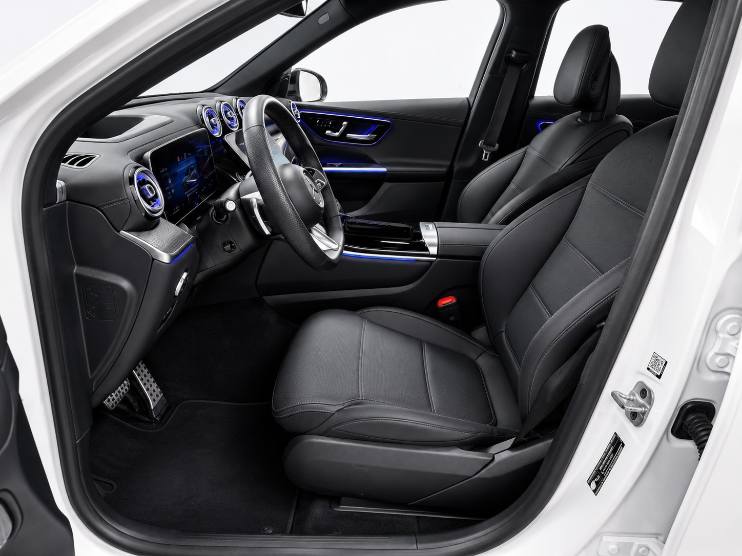 MERCEDES-BENZ GLC 300 AMG Line 4matic CH FAHRZEUG-image-6
