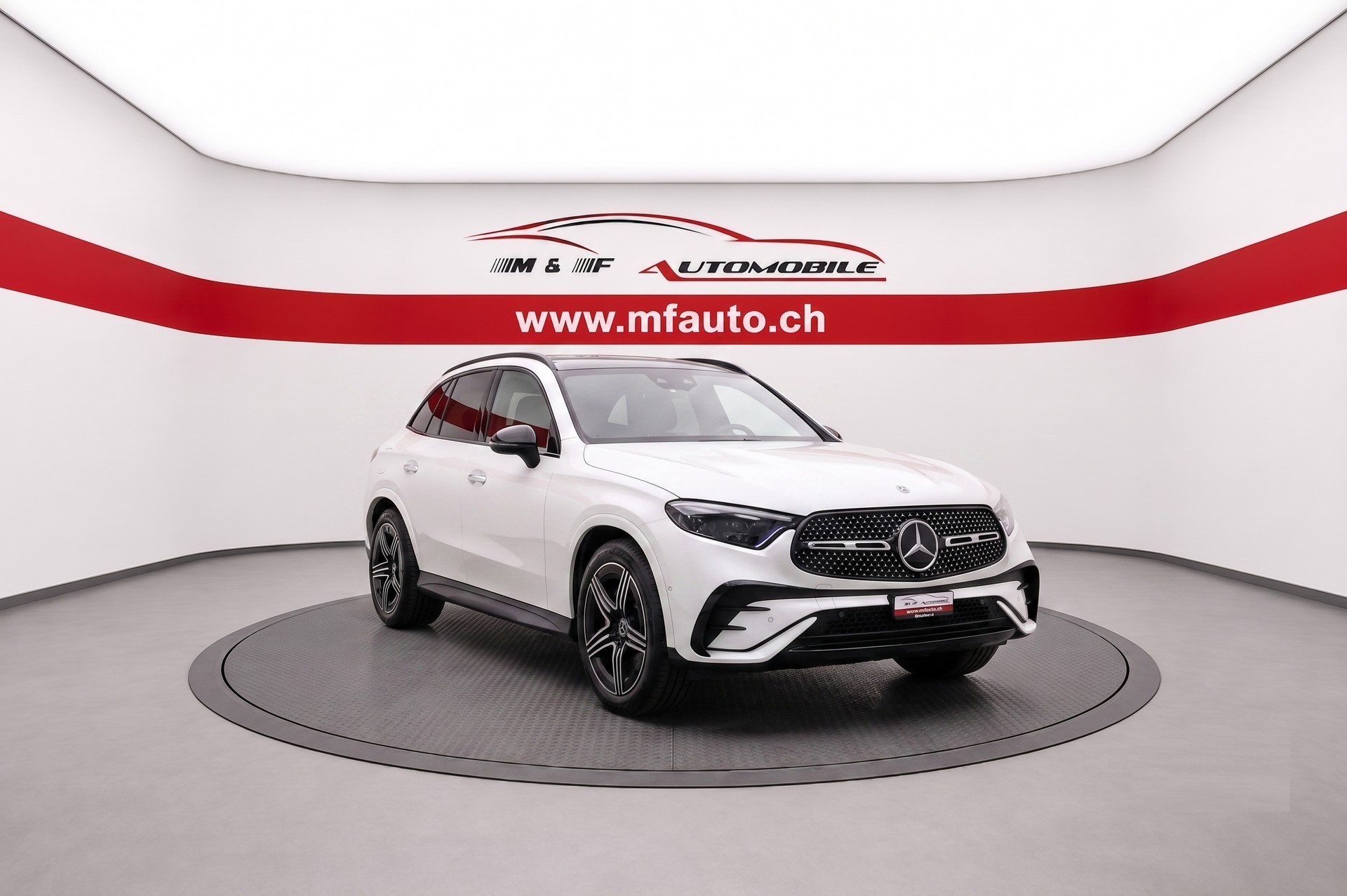 MERCEDES-BENZ GLC 300 AMG Line 4matic CH FAHRZEUG-image-1