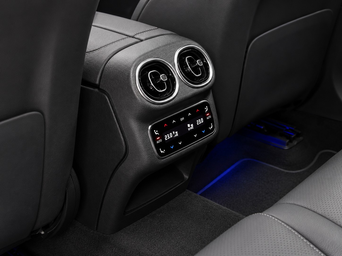 MERCEDES-BENZ GLC 300 AMG Line 4matic CH FAHRZEUG-image-18