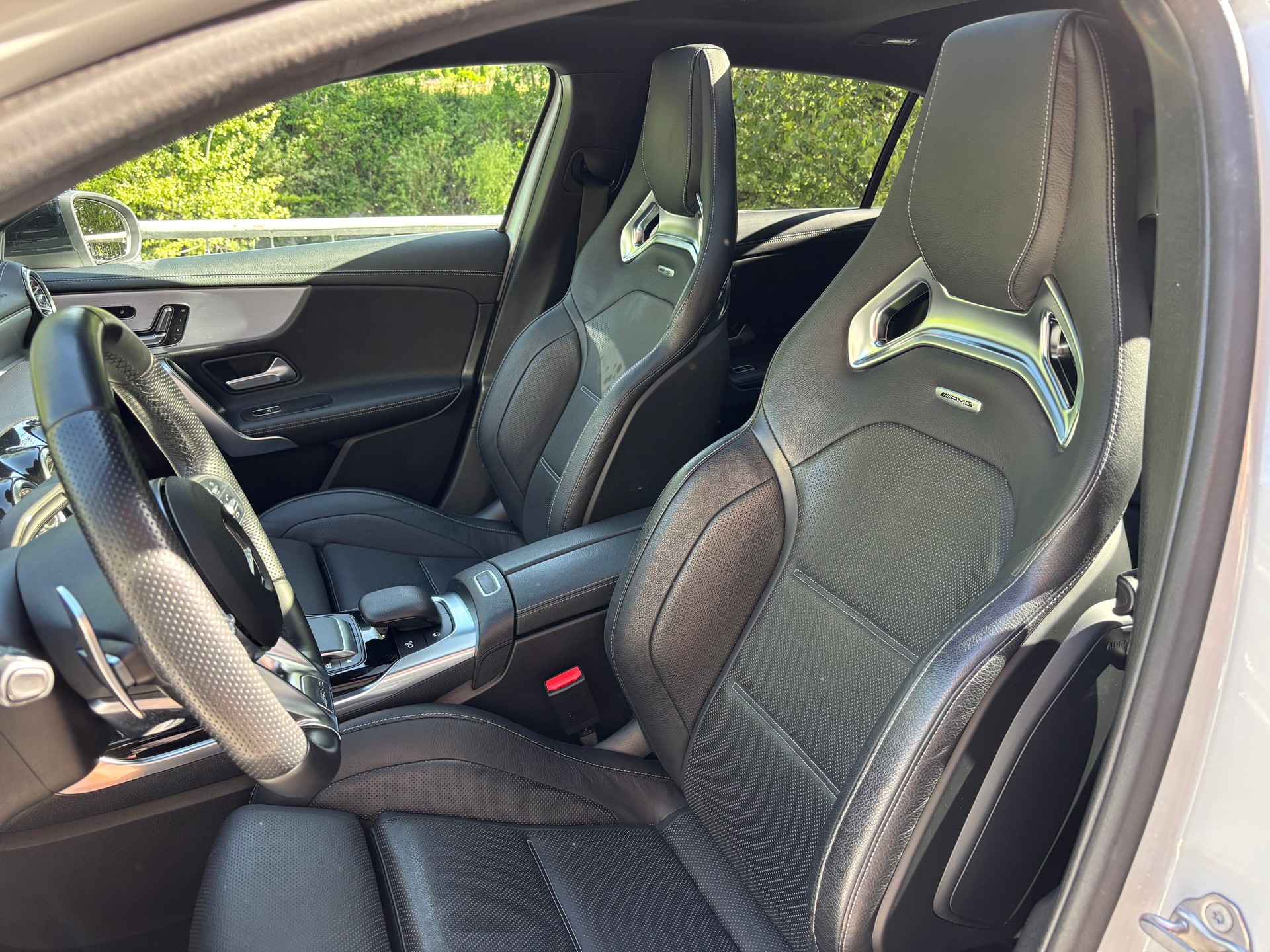 MERCEDES-BENZ A 35 AMG 4Matic Edition 1 Speedshift-image-4