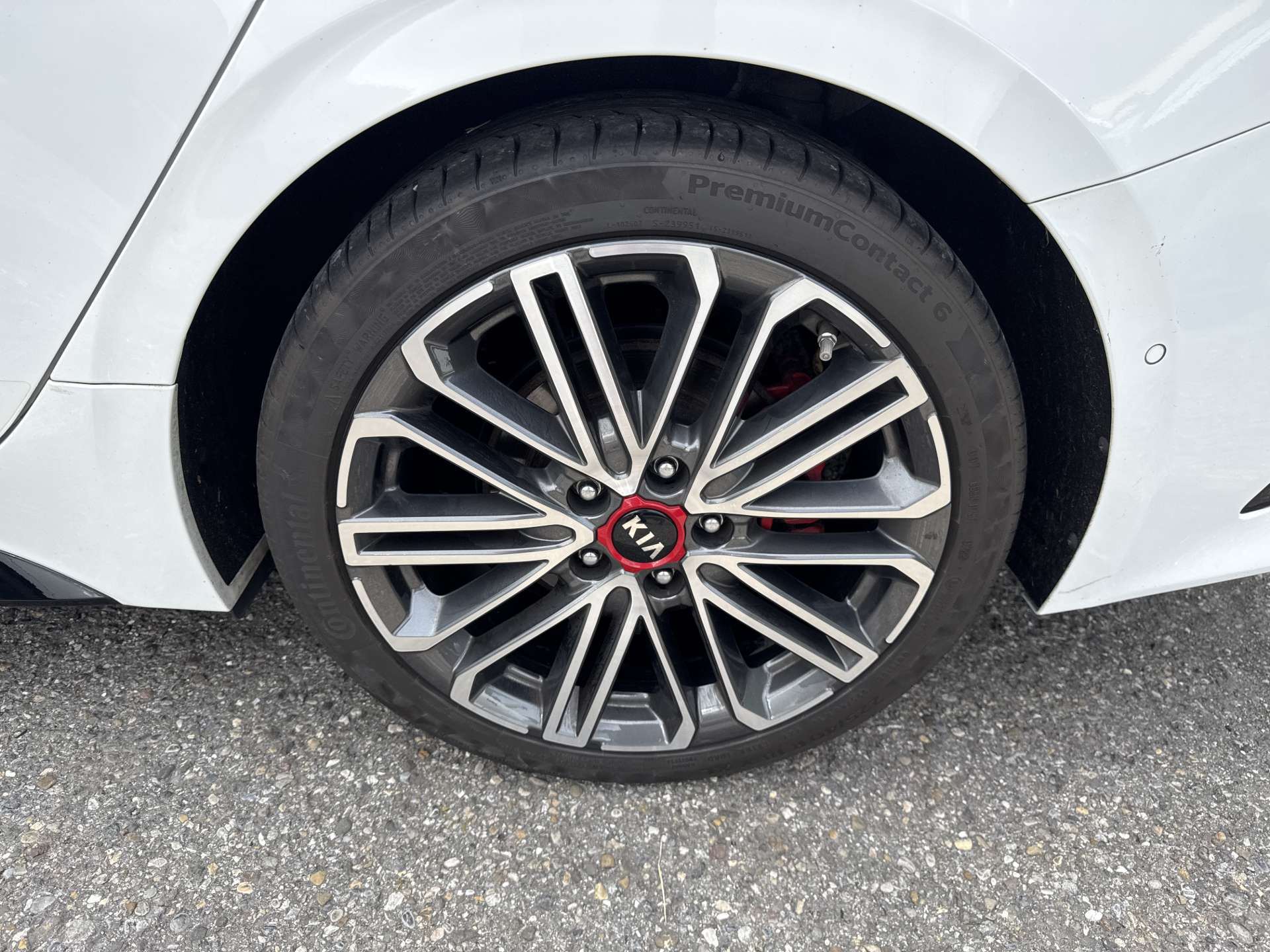 KIA ProCeed 1.6 T-GDi GT 204PS DCT-Automat-image-9