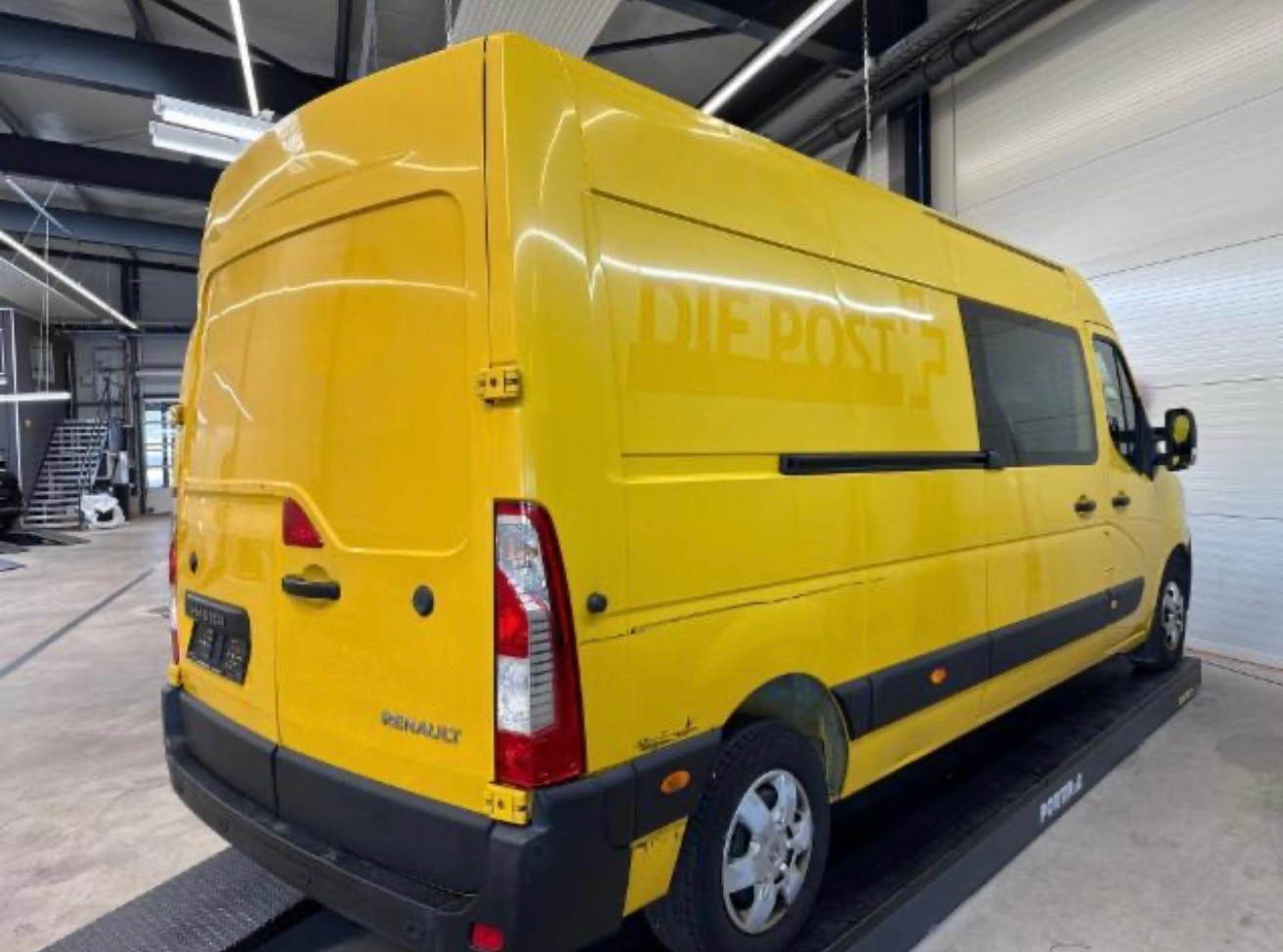 RENAULT Master T35 2.3dCi 135 L3H2-image-3