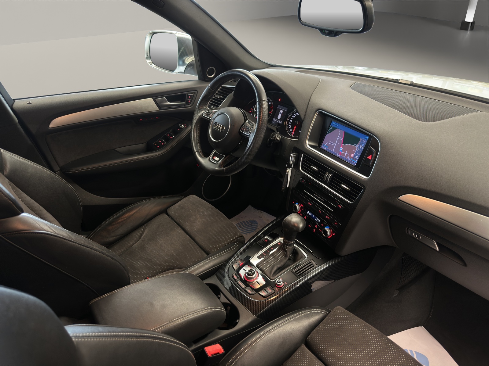 AUDI Q5 2.0 TFSI quattro tiptronic-image-14