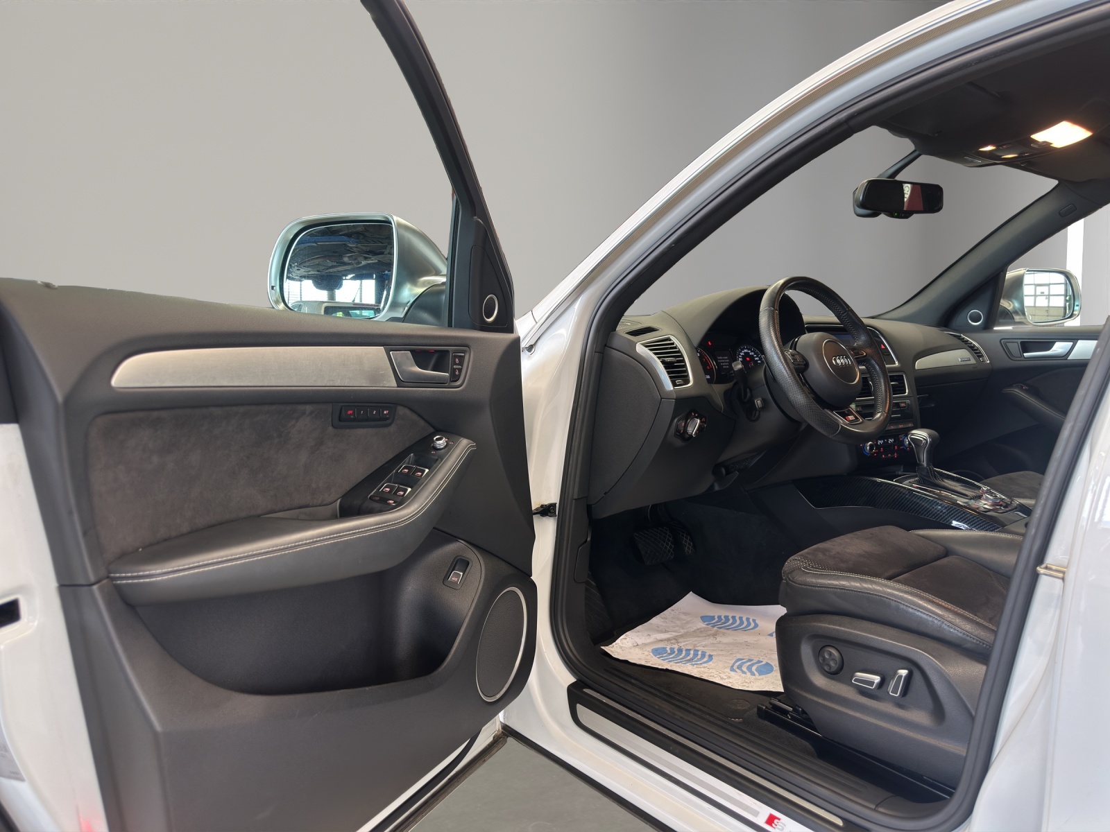 AUDI Q5 2.0 TFSI quattro tiptronic-image-15