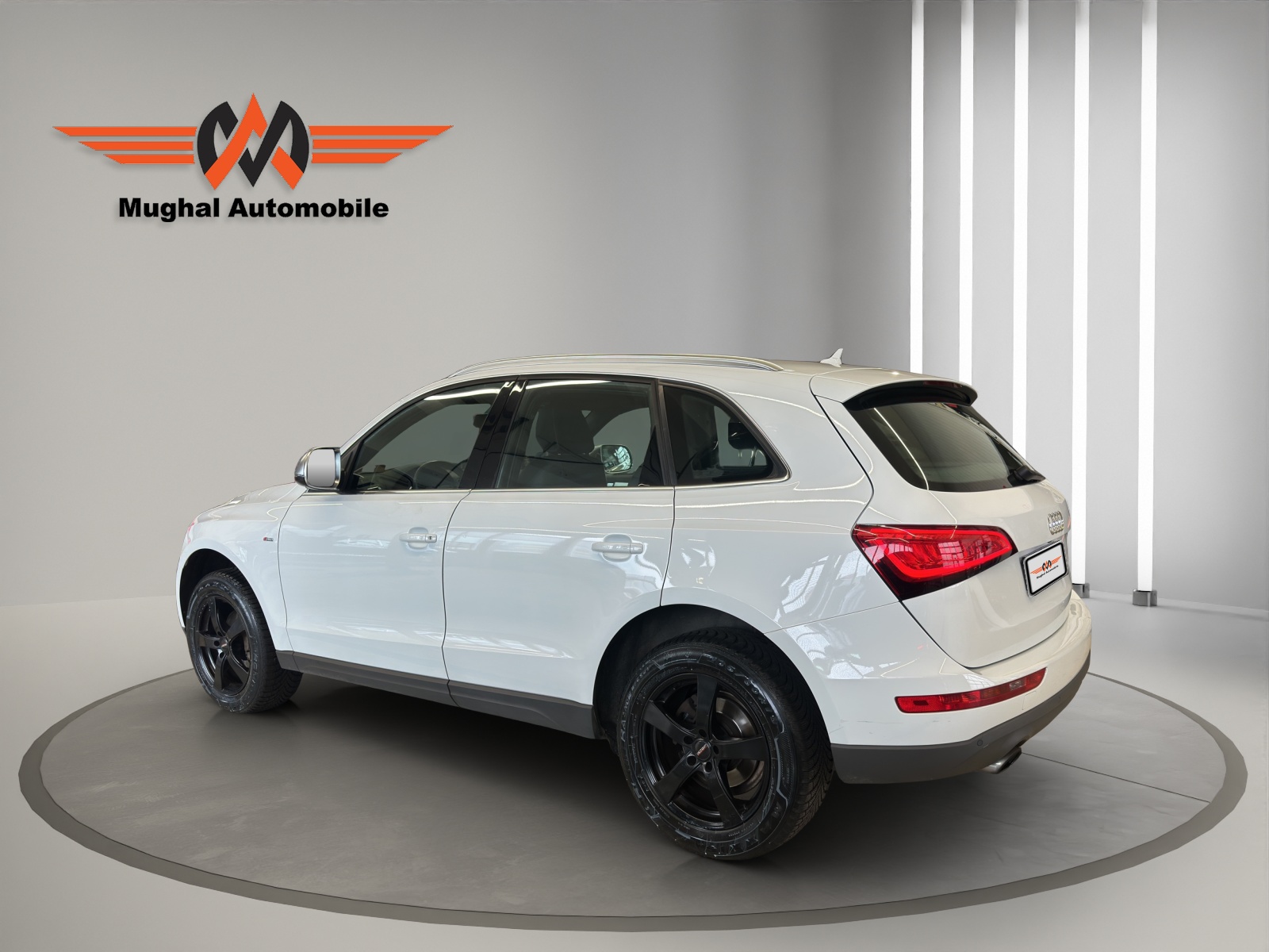 AUDI Q5 2.0 TFSI quattro tiptronic-image-2