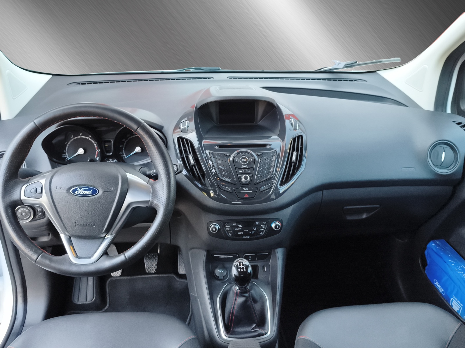 FORD TOURNEO COURIERier 1.0 EcoB 100 Sport-image-9