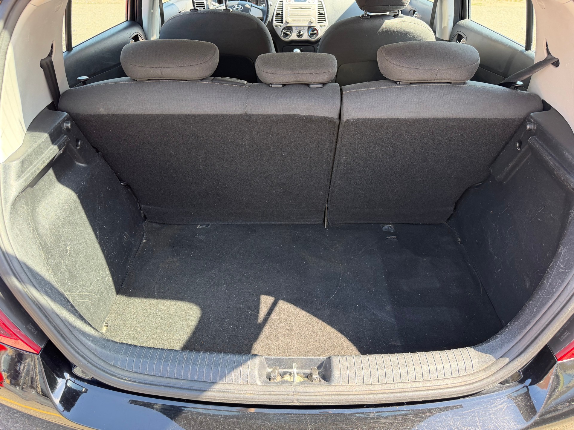 HYUNDAI i20 1.2 Comfort-image-10