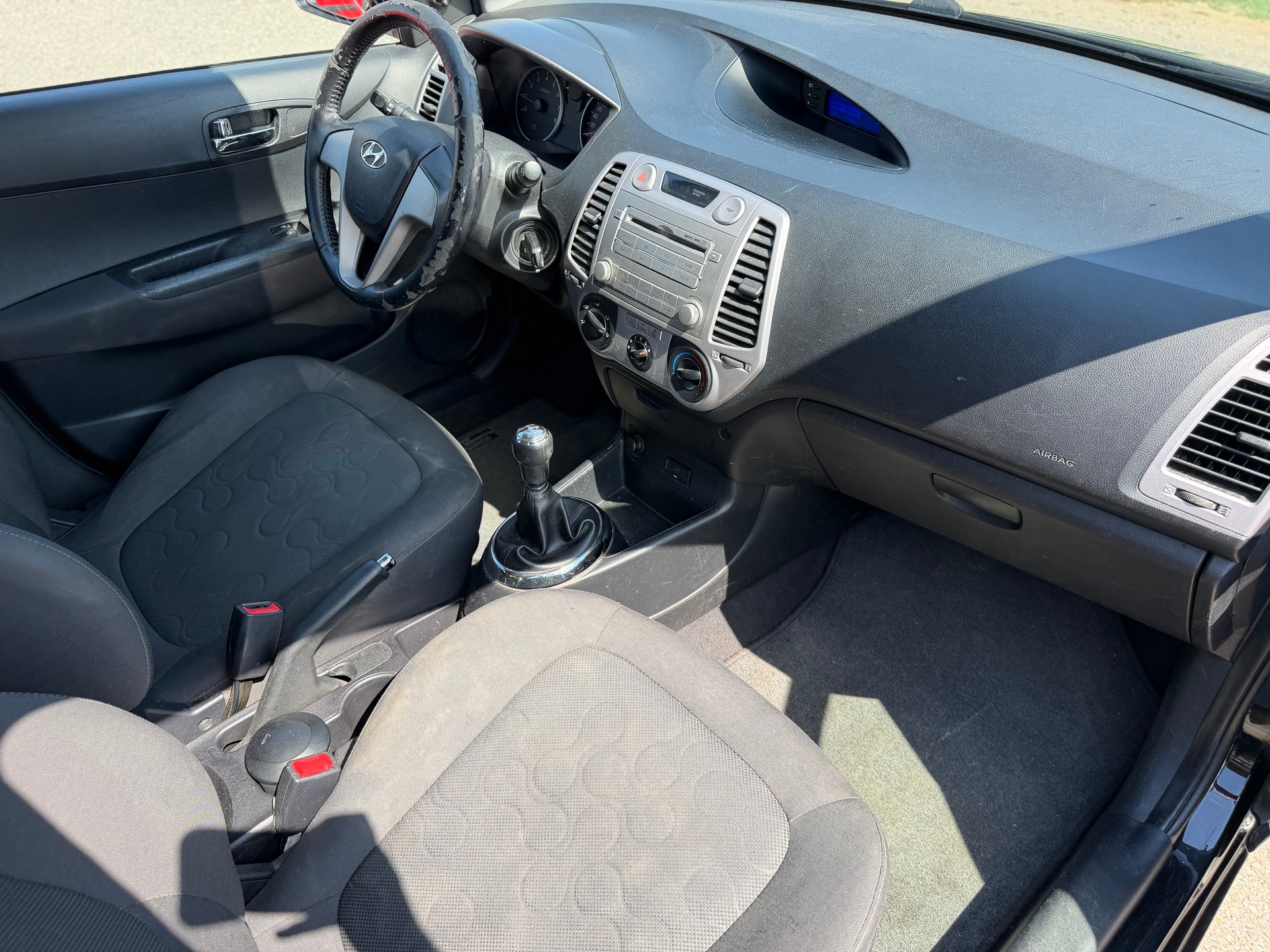 HYUNDAI i20 1.2 Comfort-image-8