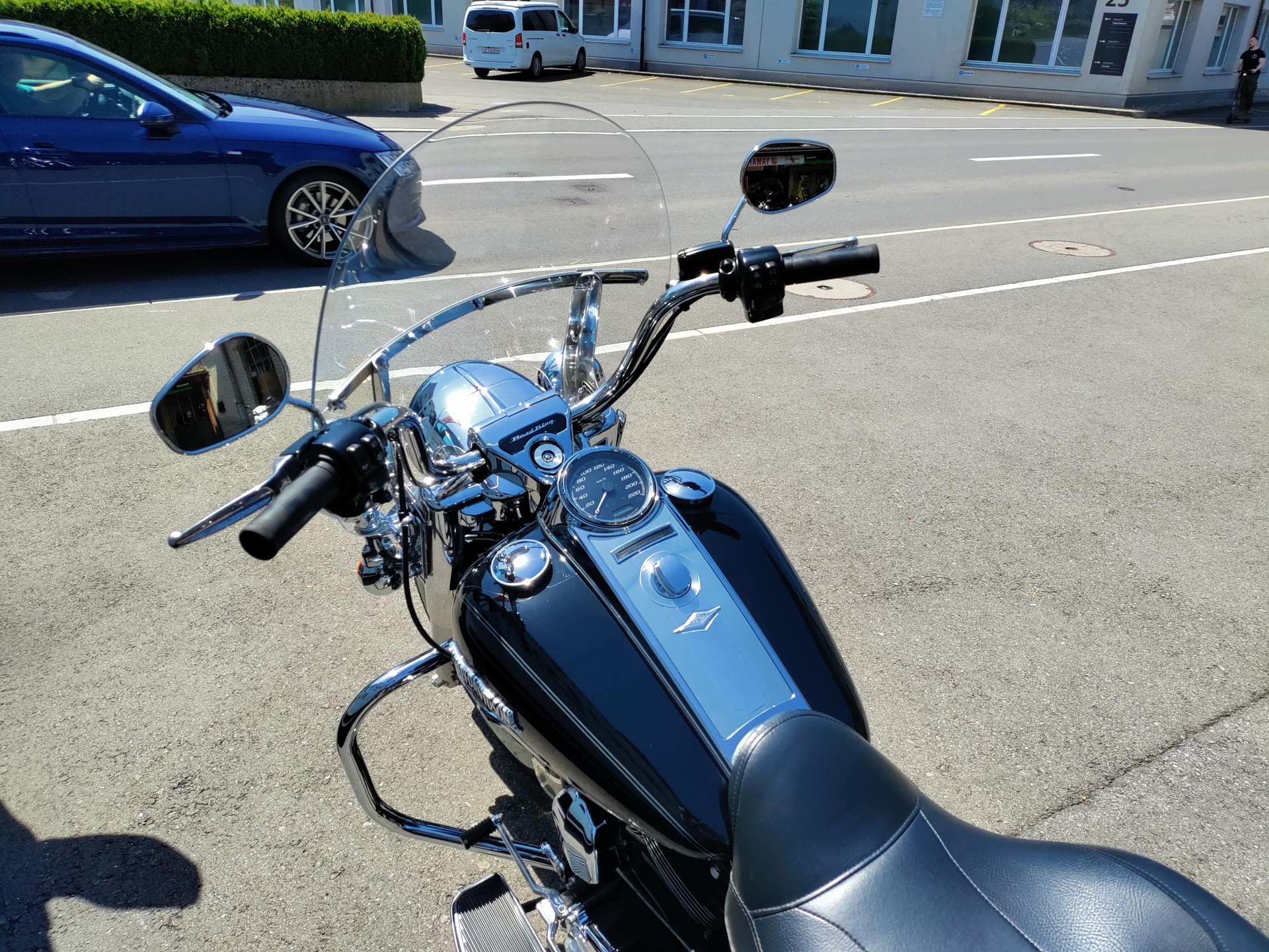 HARLEY-DAVIDSON FLHRC Road King Classic 103 ABS-image-3