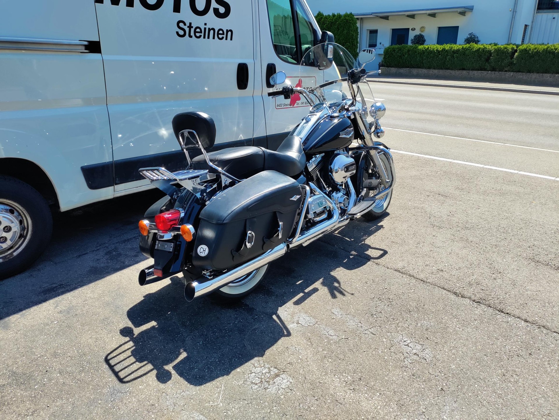 HARLEY-DAVIDSON FLHRC Road King Classic 103 ABS-image-2