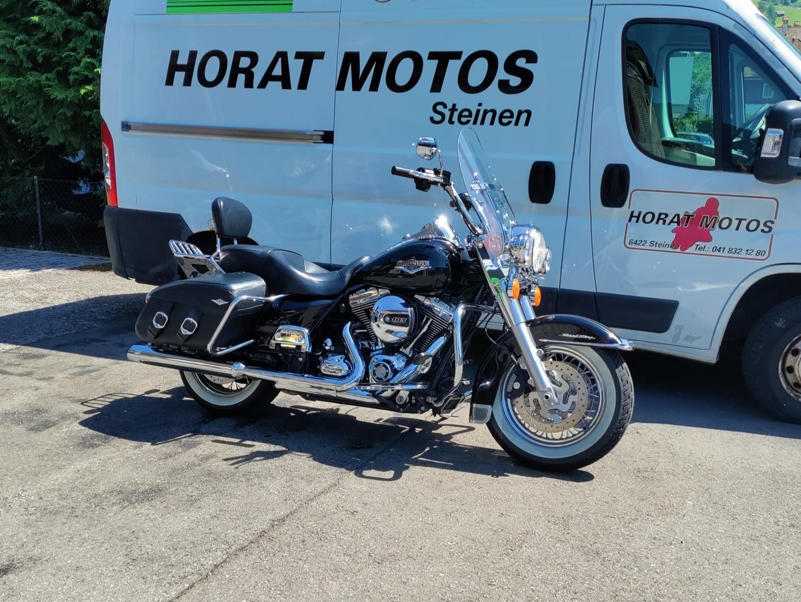 HARLEY-DAVIDSON FLHRC Road King Classic 103 ABS