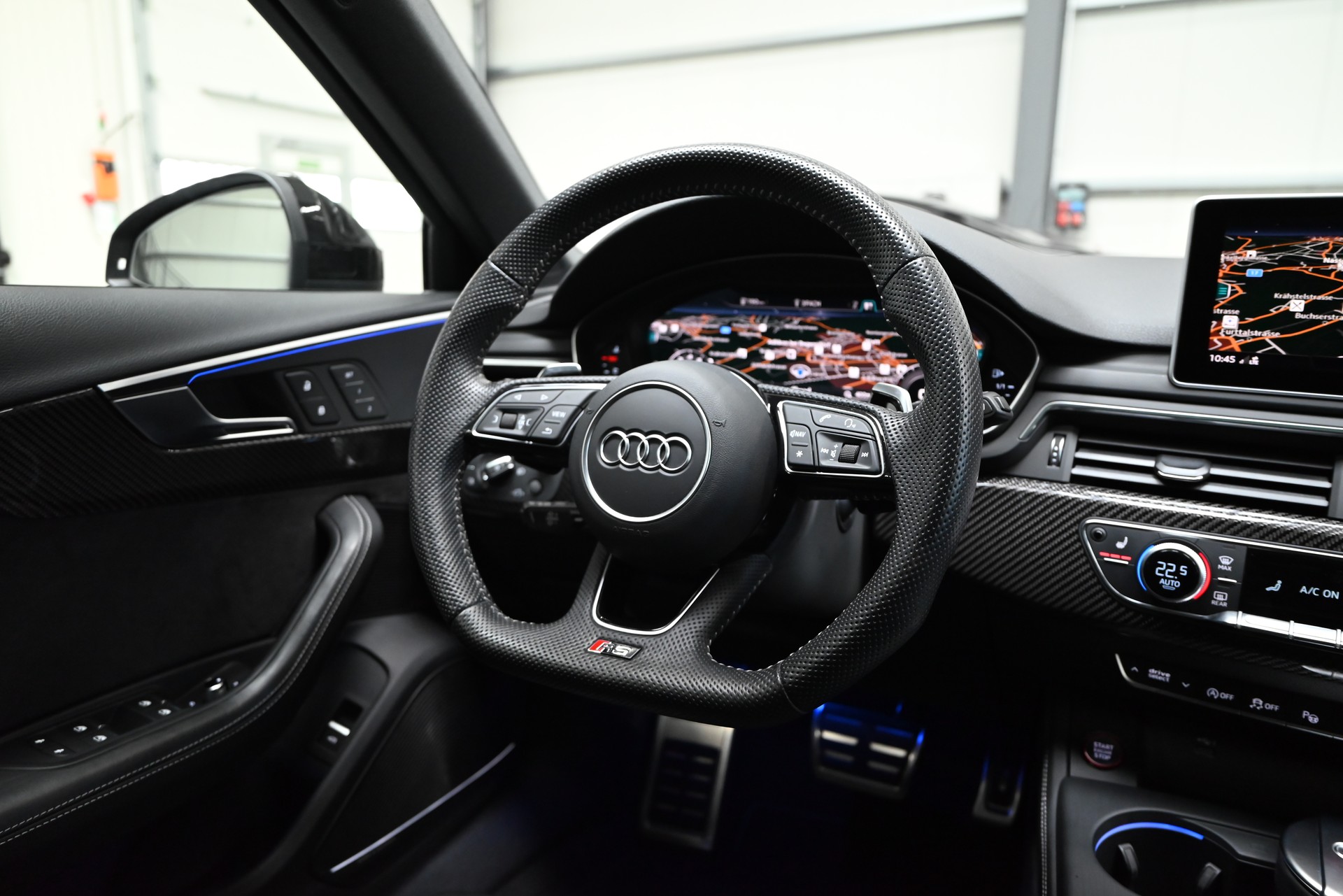 AUDI RS4 Avant 2.9 TFSI quattro tiptronic-image-11
