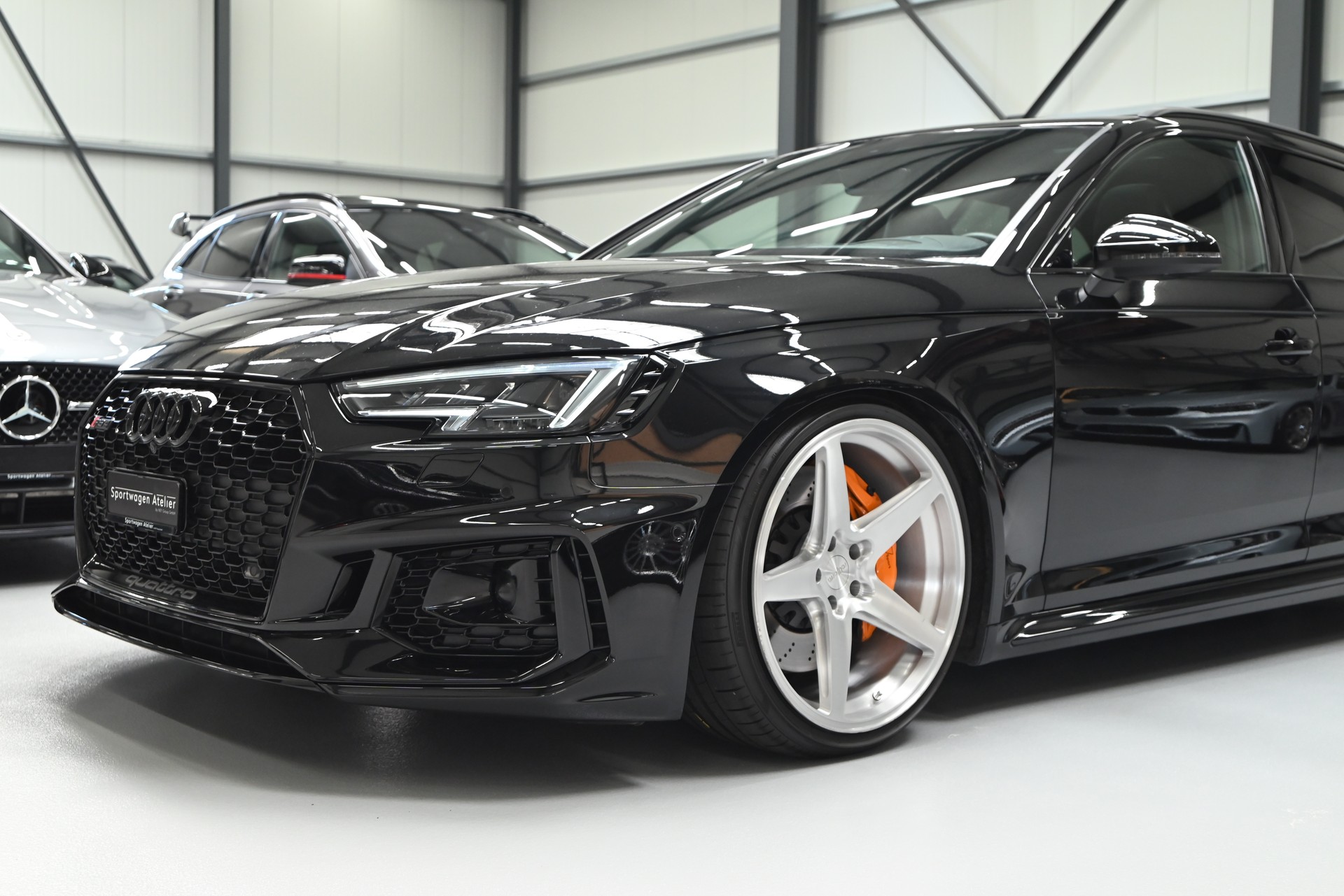 AUDI RS4 Avant 2.9 TFSI quattro tiptronic-image-1