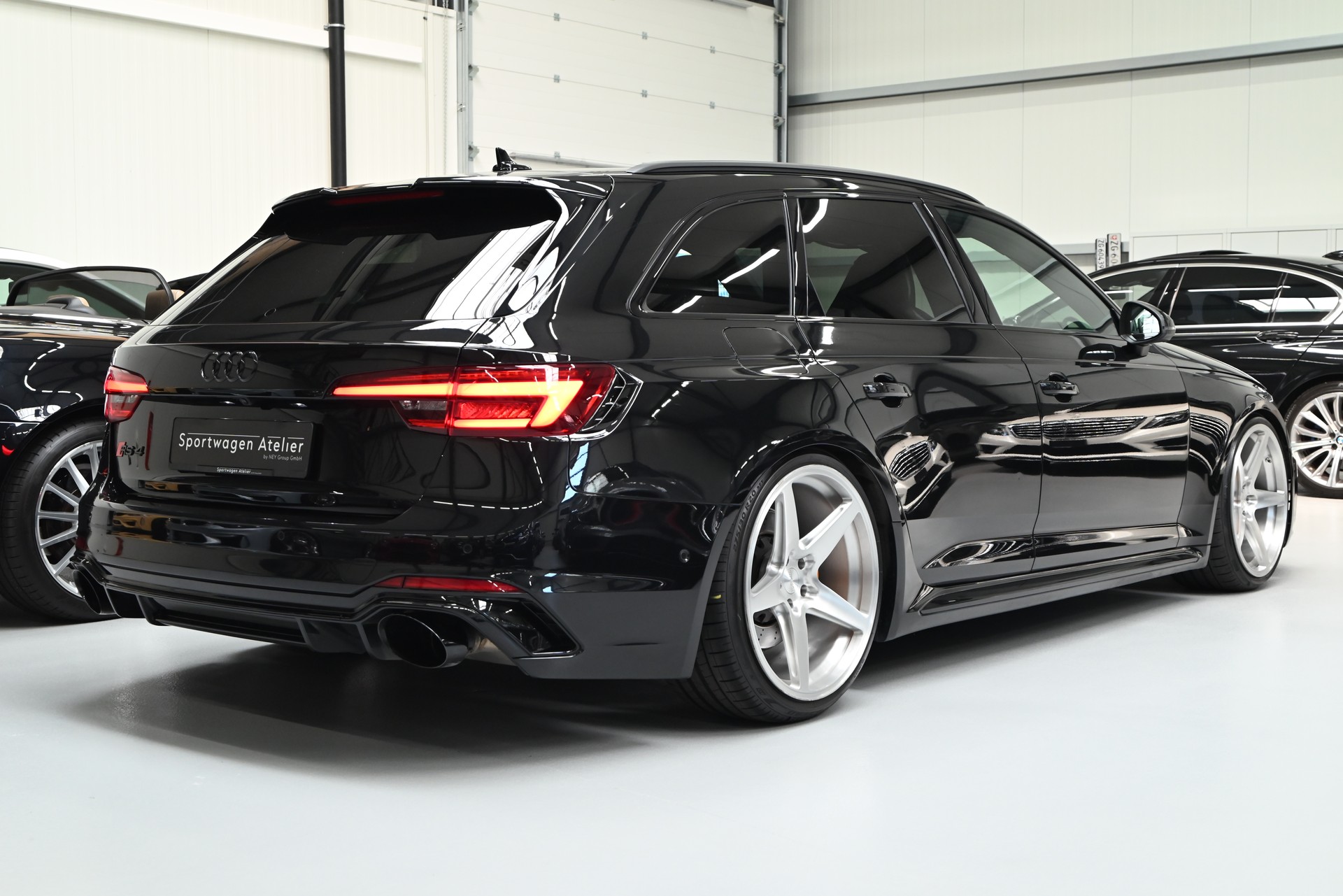 AUDI RS4 Avant 2.9 TFSI quattro tiptronic-image-4