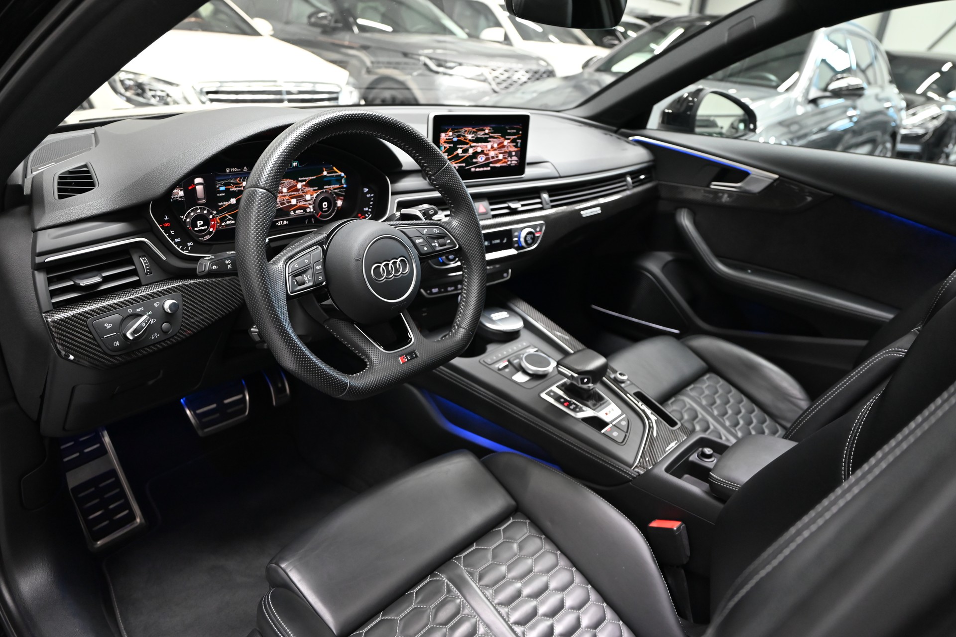 AUDI RS4 Avant 2.9 TFSI quattro tiptronic-image-16