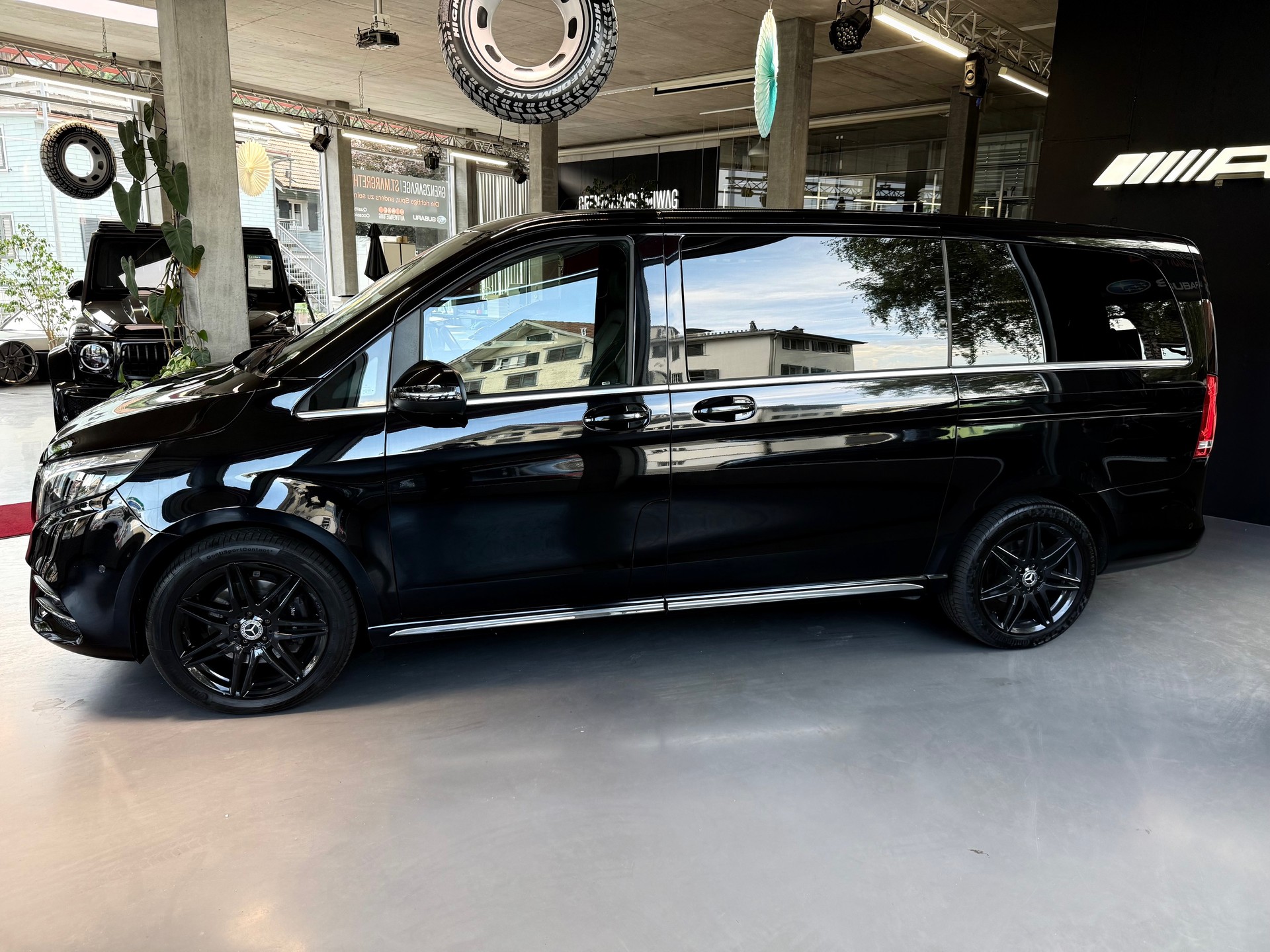 MERCEDES-BENZ V 300 d lang Exclusive 4Matic 9G-Tronic-image-2