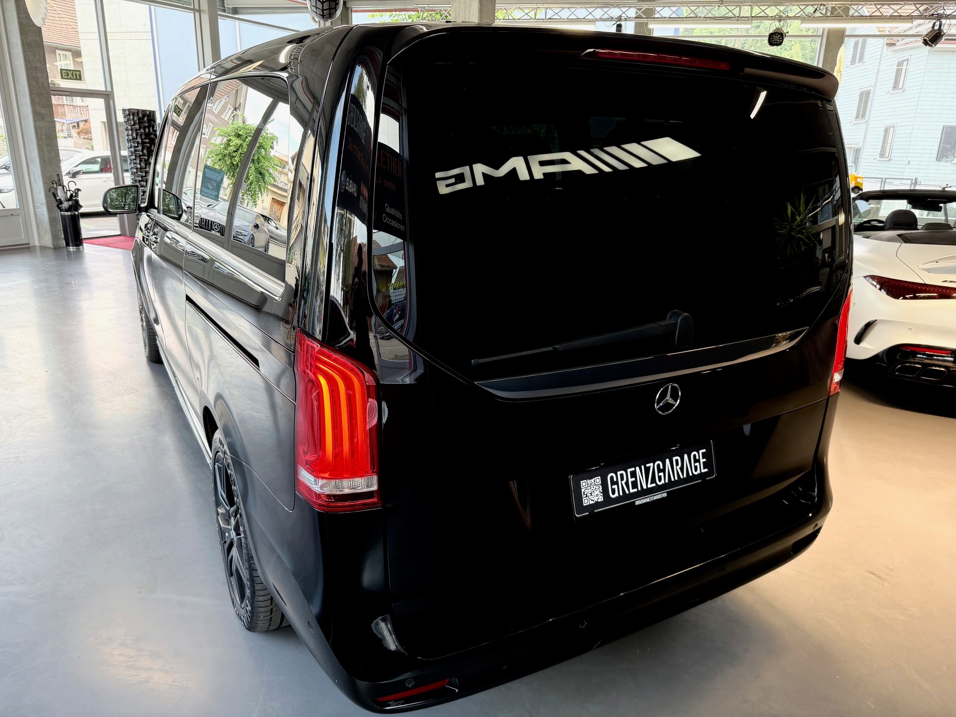 MERCEDES-BENZ V 300 d lang Exclusive 4Matic 9G-Tronic-image-3