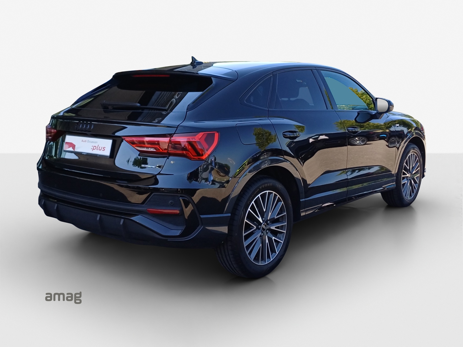 AUDI Q3 Sportback 40 TFSI S line quattro S-tronic-image-4