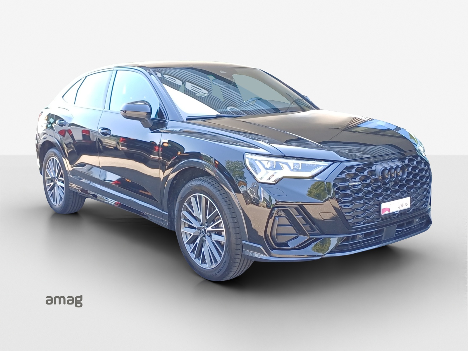 AUDI Q3 Sportback 40 TFSI S line quattro S-tronic-image-5