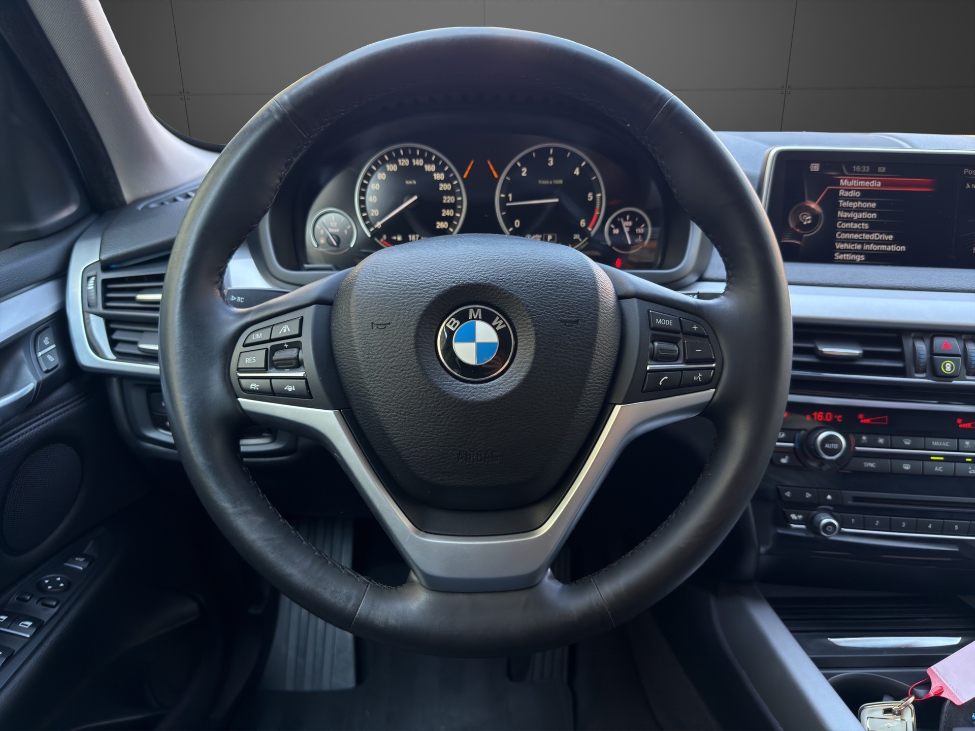 BMW X5 xDrive 30d Steptronic-image-11