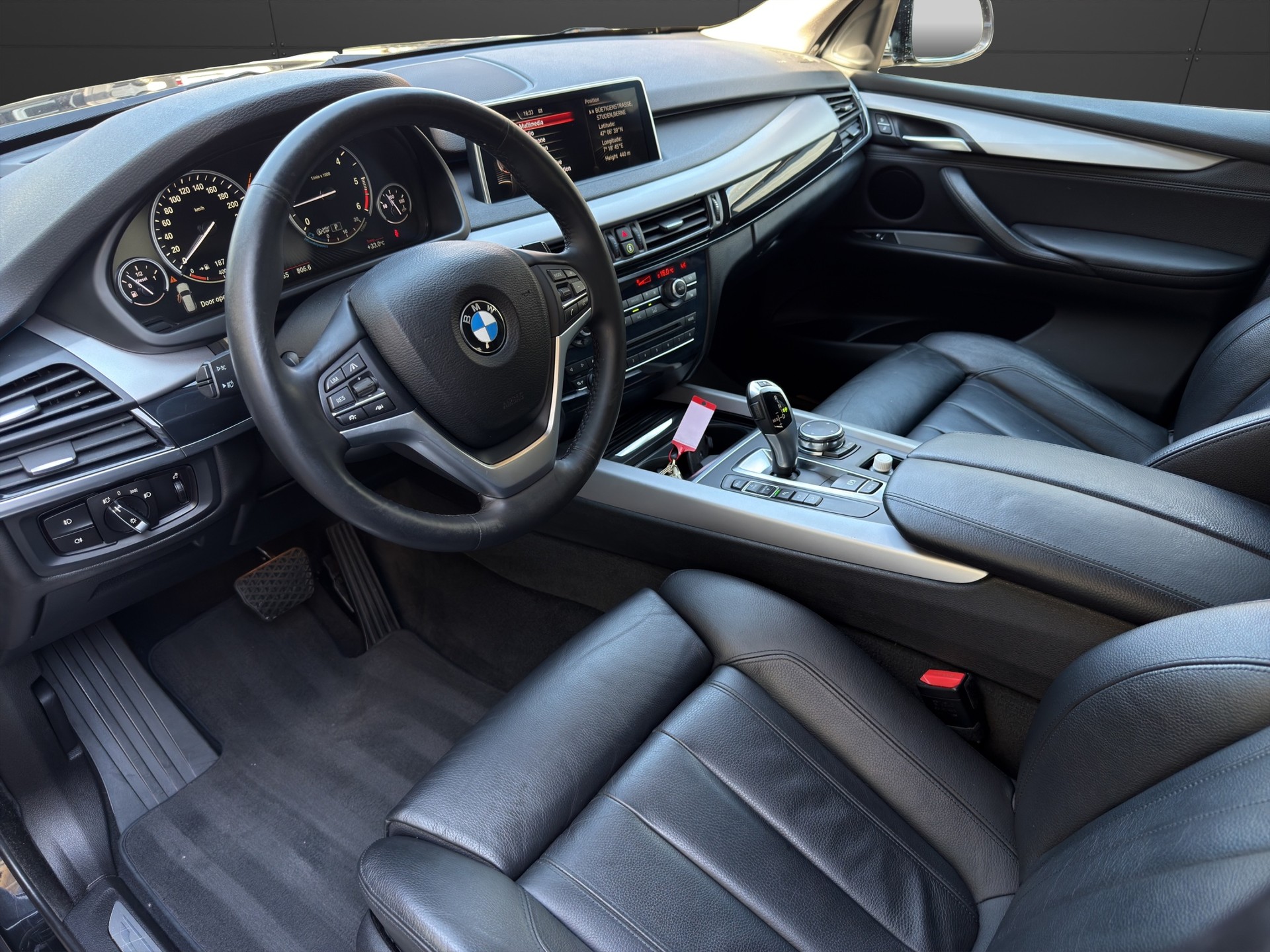 BMW X5 xDrive 30d Steptronic-image-9