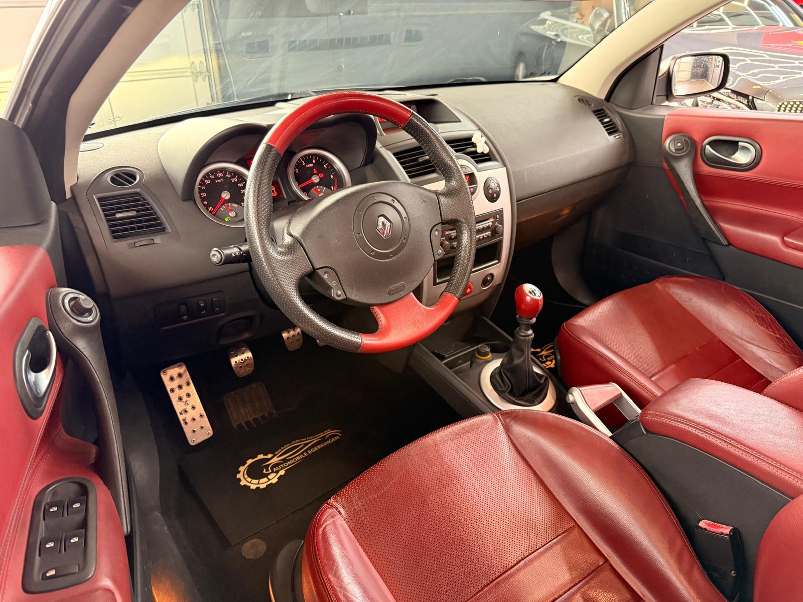 RENAULT Mégane C-C 2.0 16V T Dynamic Confort-image-11