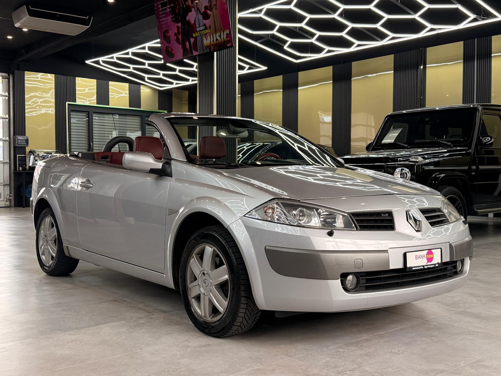 RENAULT Mégane C-C 2.0 16V T Dynamic Confort-image-3