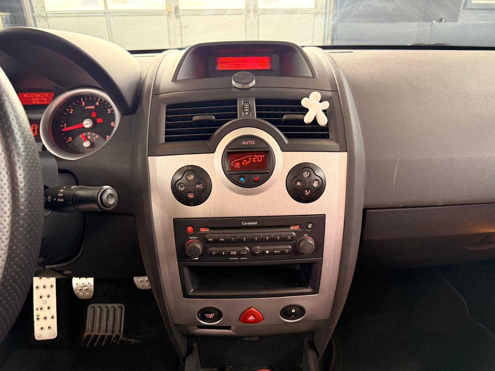 RENAULT Mégane C-C 2.0 16V T Dynamic Confort-image-18