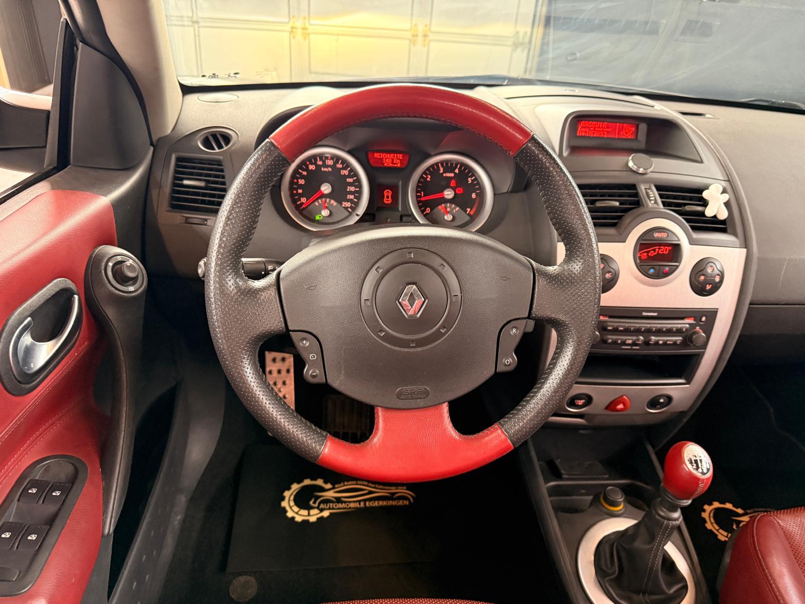 RENAULT Mégane C-C 2.0 16V T Dynamic Confort-image-16