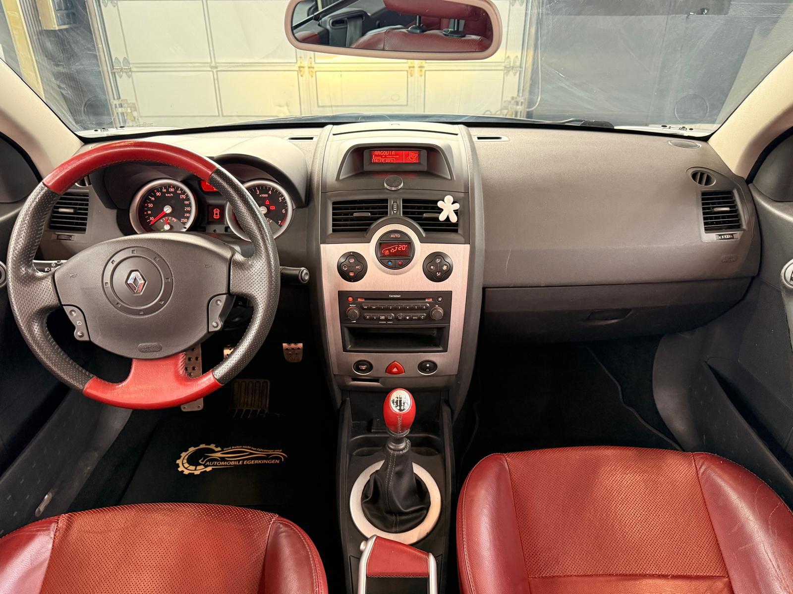 RENAULT Mégane C-C 2.0 16V T Dynamic Confort-image-15