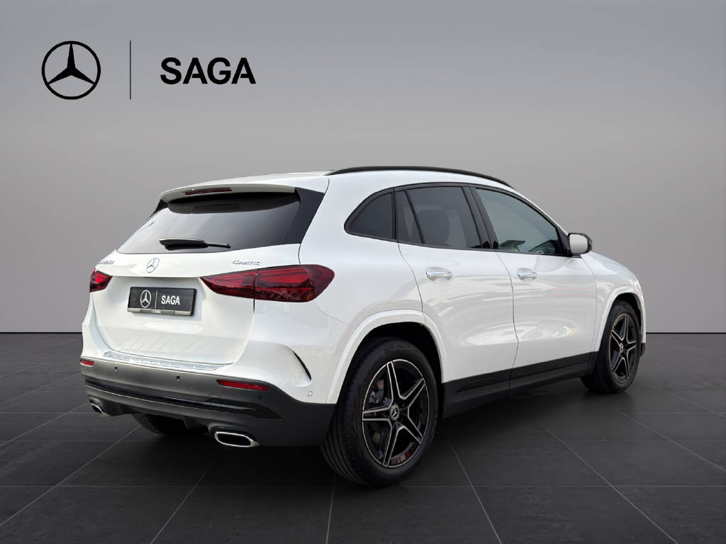 MERCEDES-BENZ GLA 220 d Swiss Star AMG Line 4matic-image-5