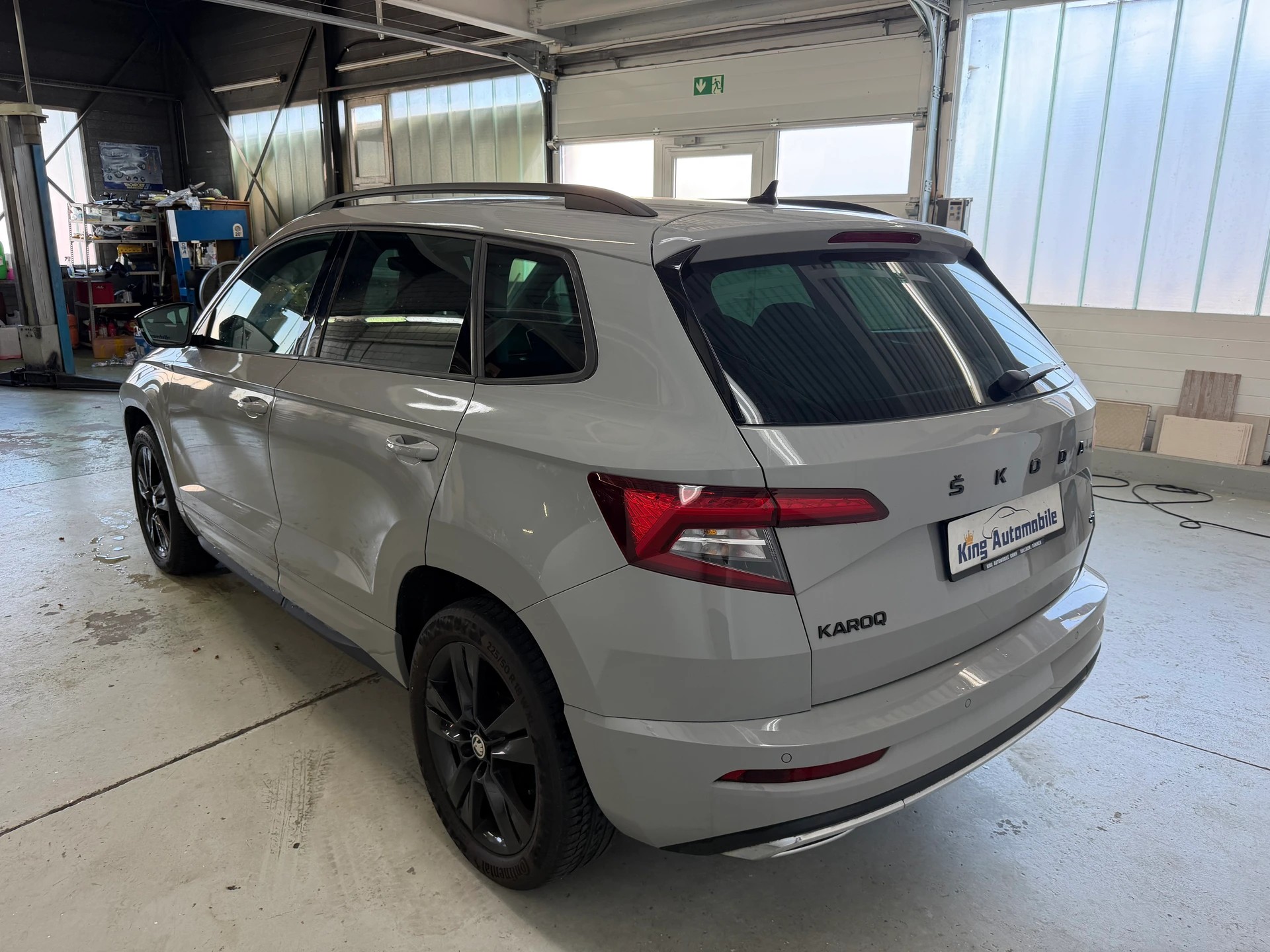 SKODA Karoq 2.0 TSI SportLine 4x4 DSG | CH-Auto | Aus 1-Hand | Frisch MFK | RF-Kamera-image-6