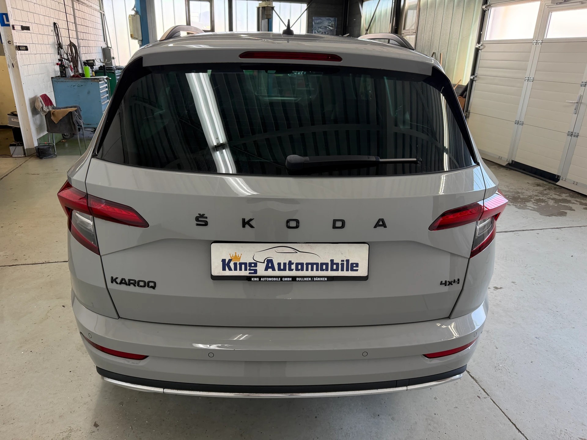 SKODA Karoq 2.0 TSI SportLine 4x4 DSG | CH-Auto | Aus 1-Hand | Frisch MFK | RF-Kamera-image-5