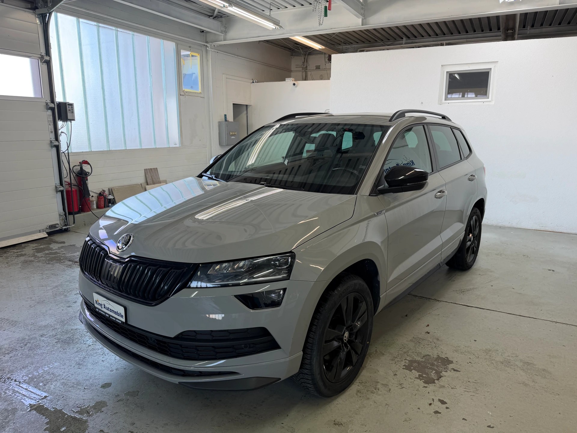 SKODA Karoq 2.0 TSI SportLine 4x4 DSG | CH-Auto | Aus 1-Hand | Frisch MFK | RF-Kamera-image-1