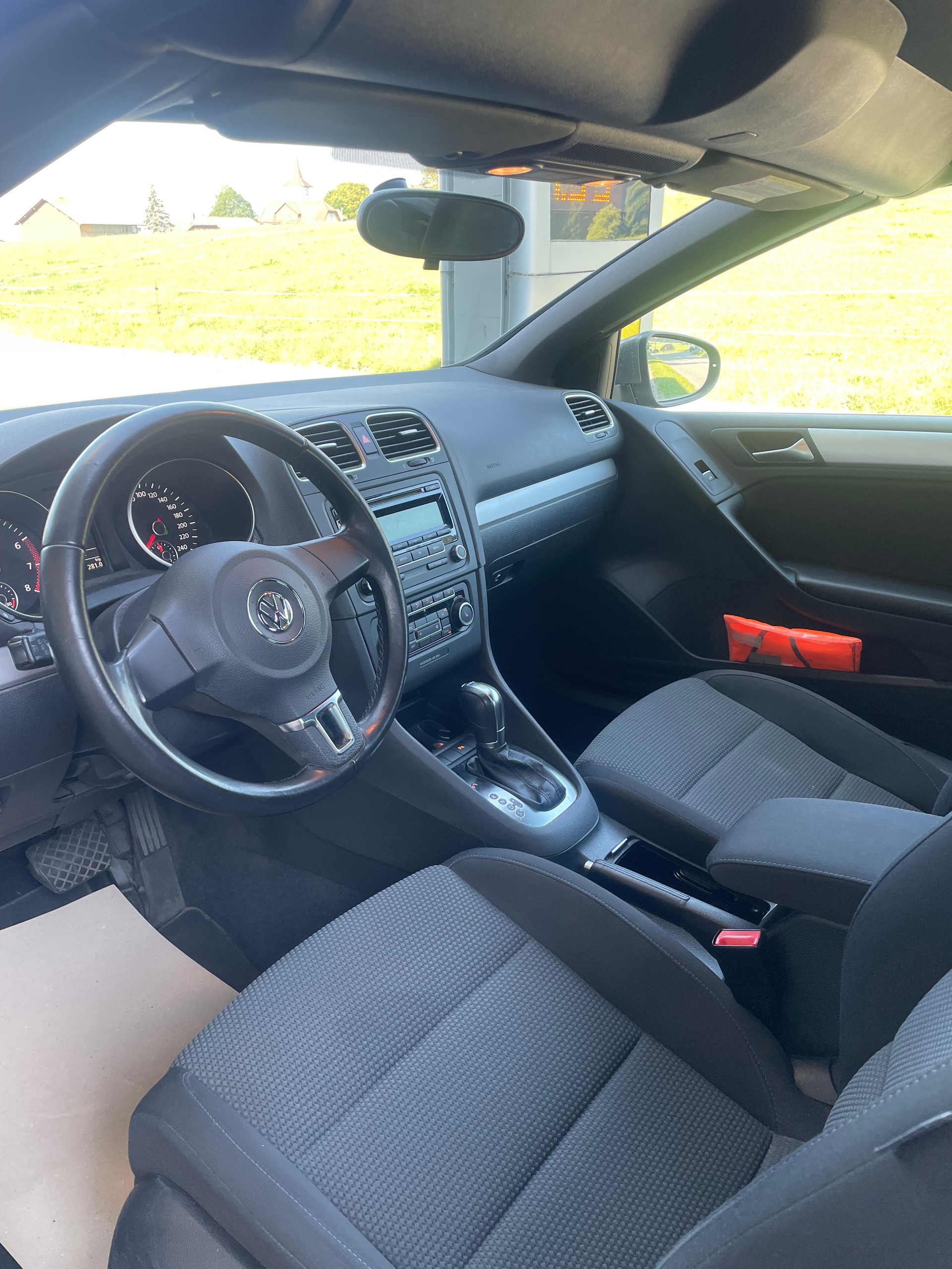 VW Golf Cabrio 1.4 TSI DSG-image-4